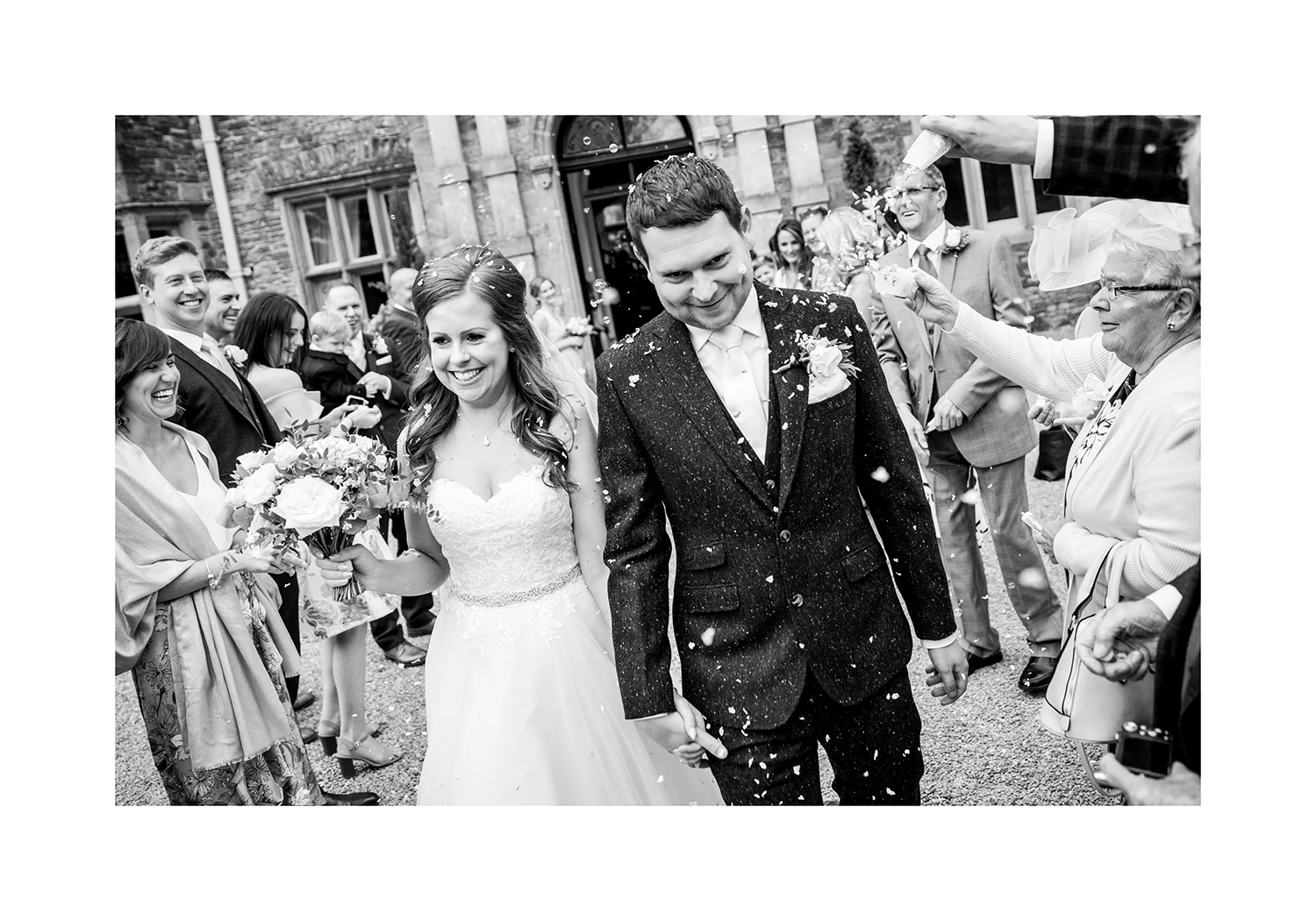 1_0009_confetti.jpg