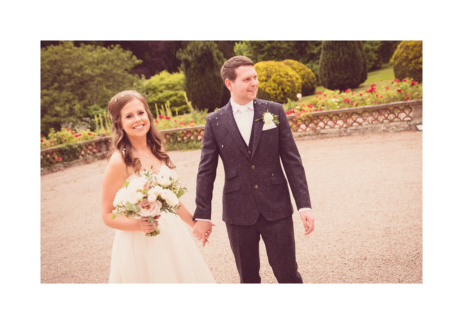 1_0013_confetti.jpg