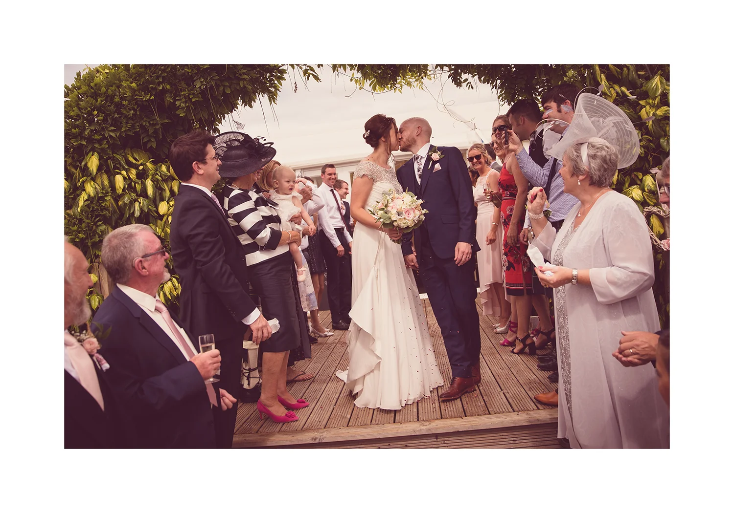 1_0007_confetti.jpg