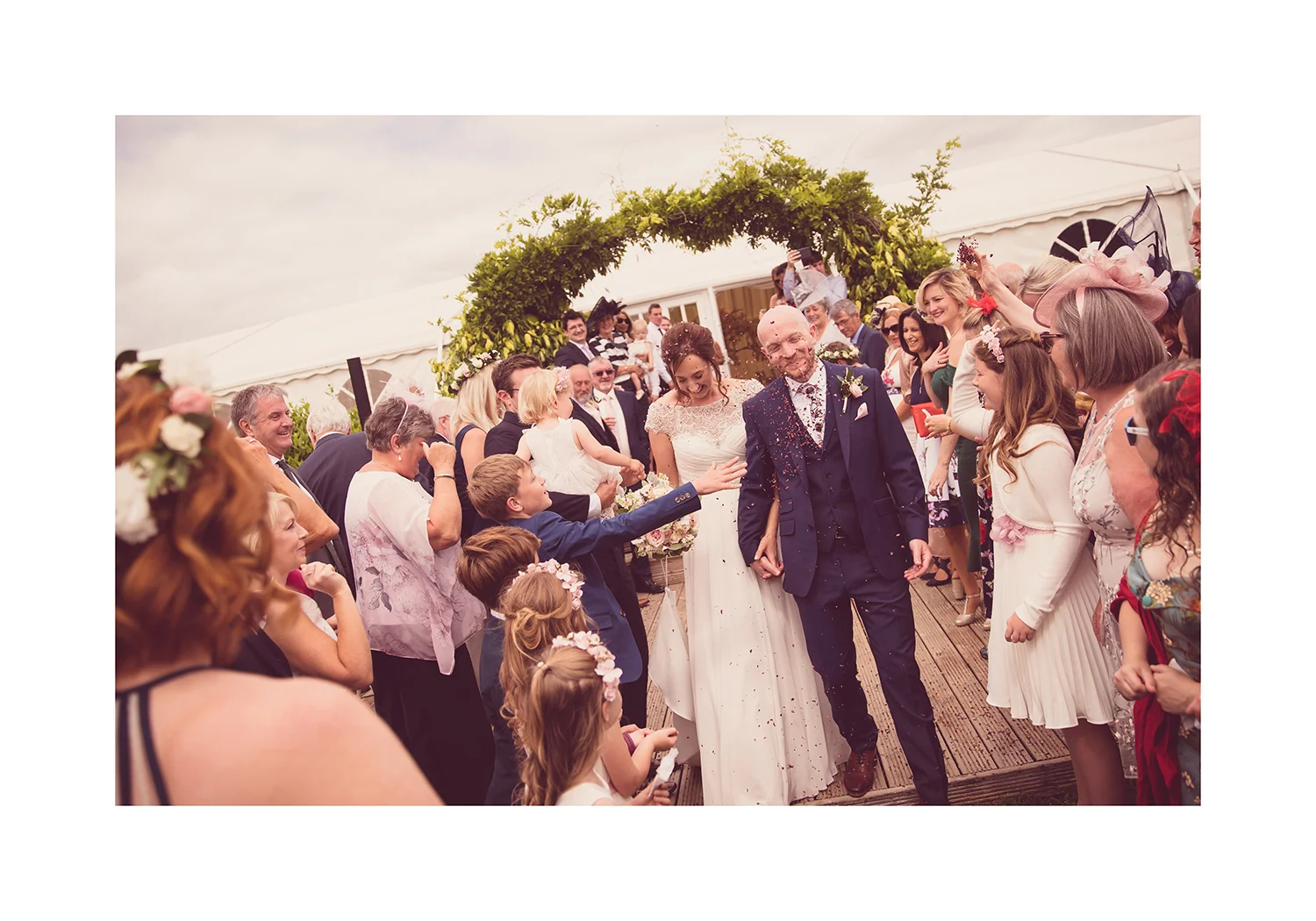1_0010_confetti.jpg