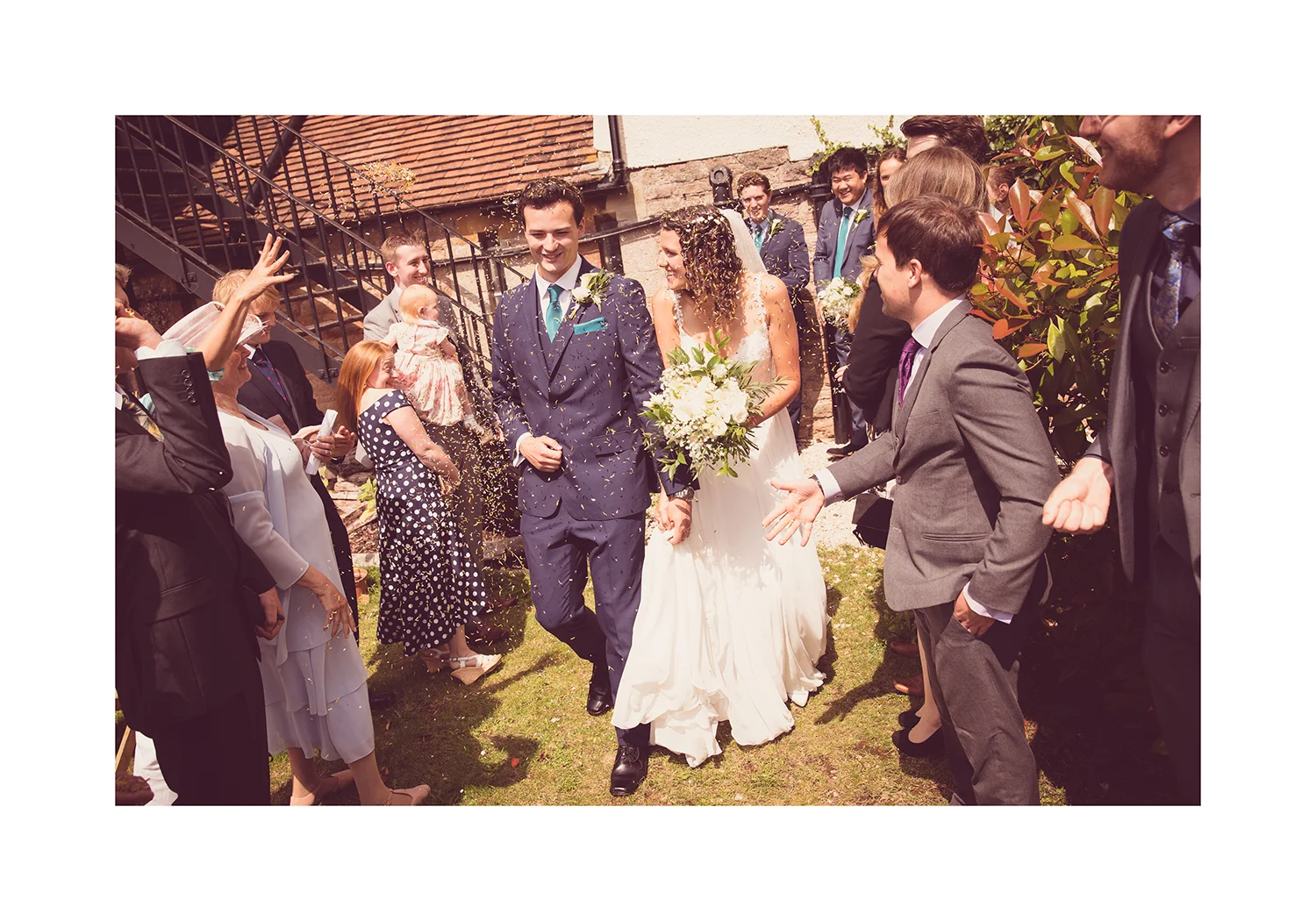 1_0005_confetti.jpg