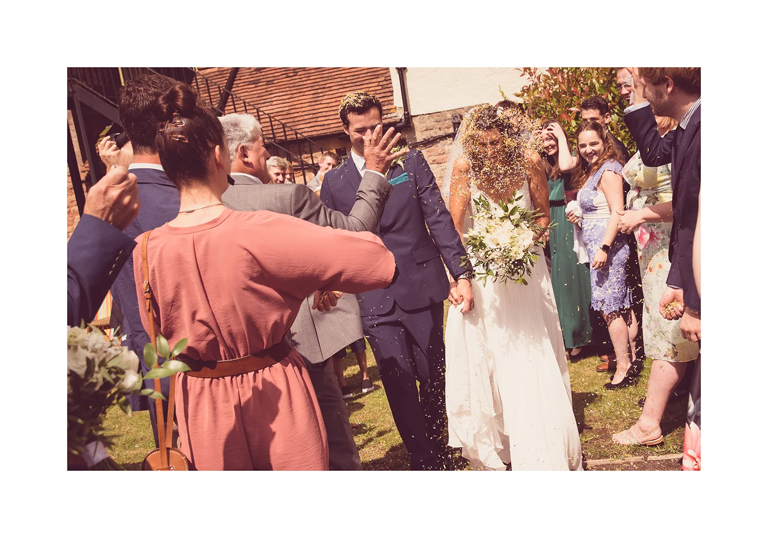 1_0008_confetti.jpg