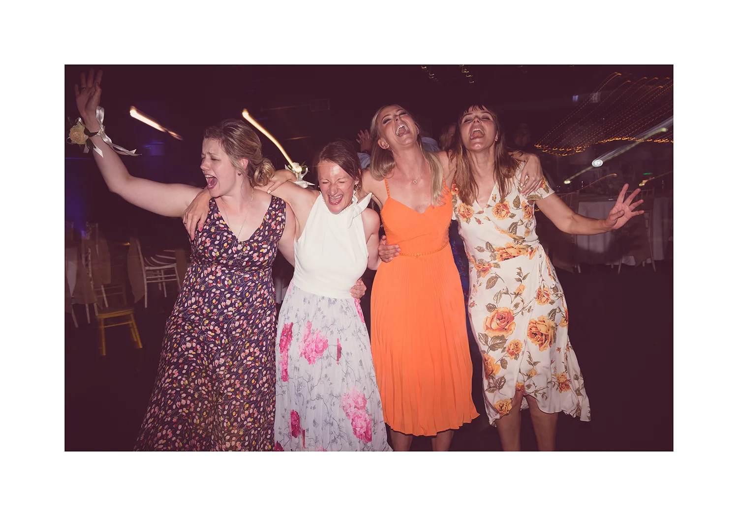 3_0005_dance.jpg