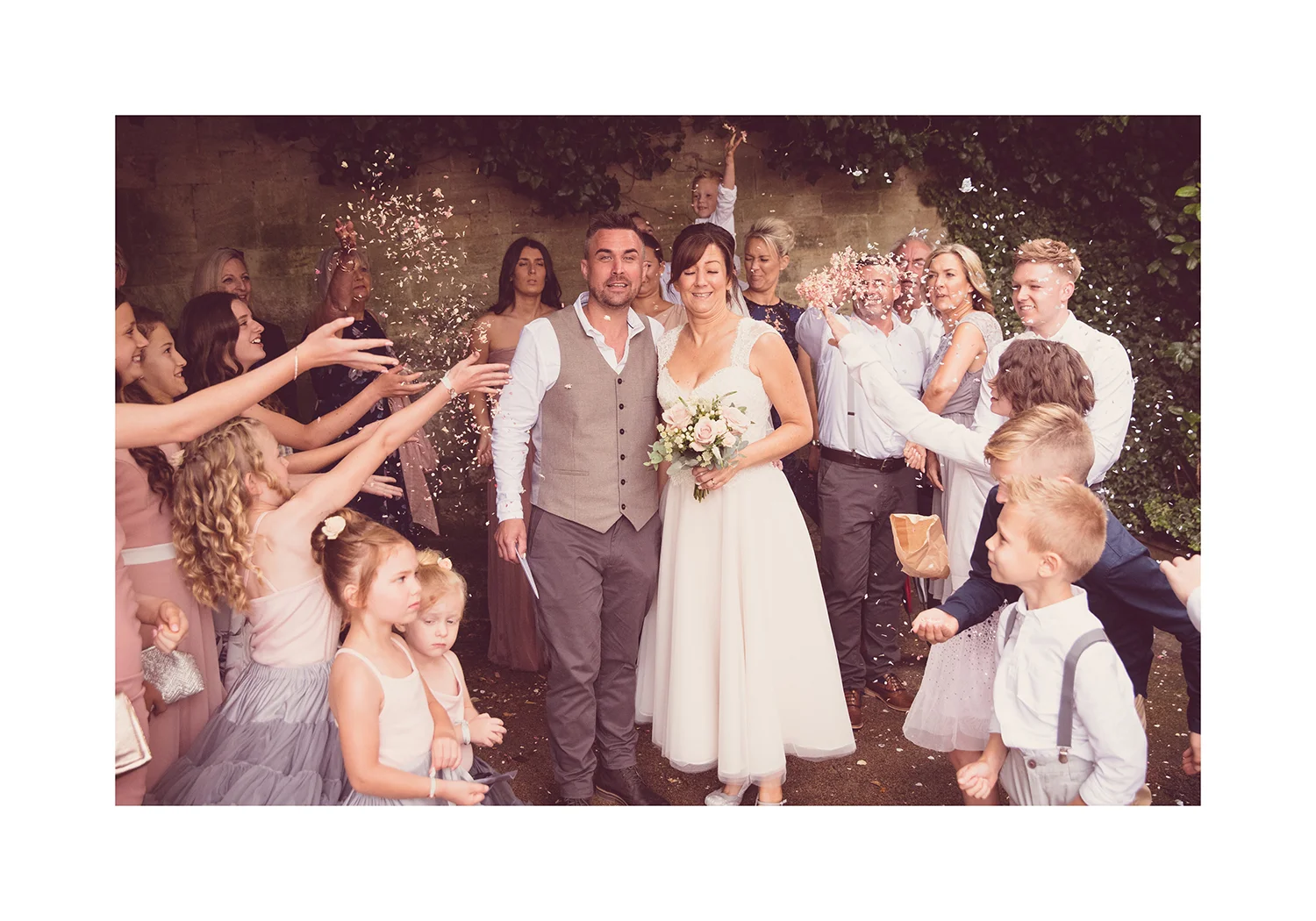 1_0000_confetti.jpg