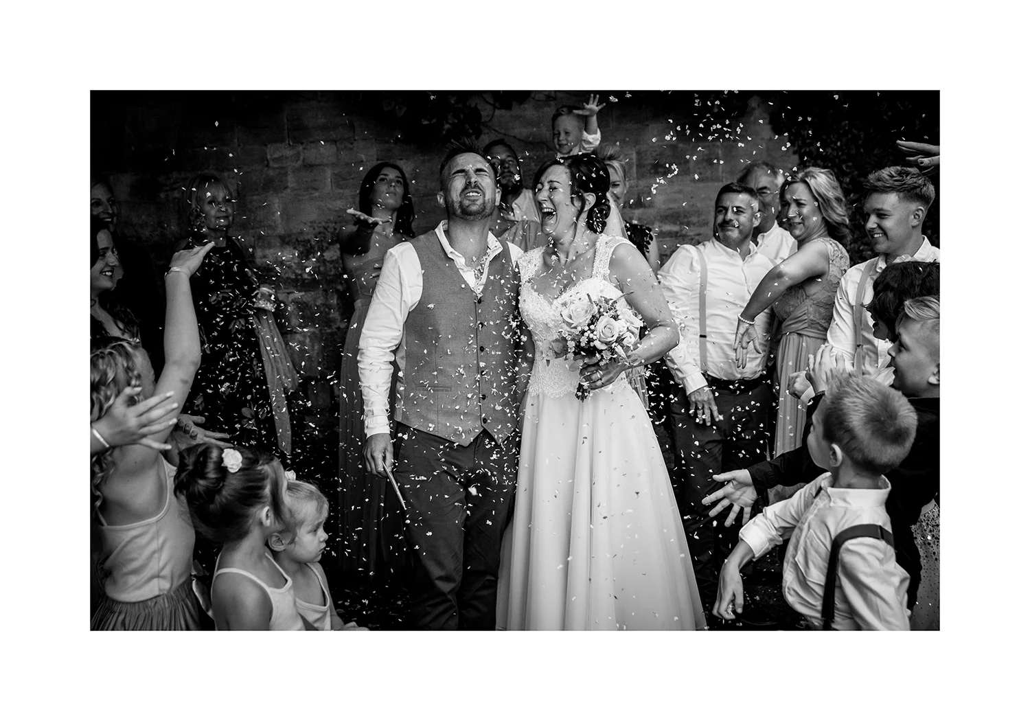 1_0002_confetti.jpg