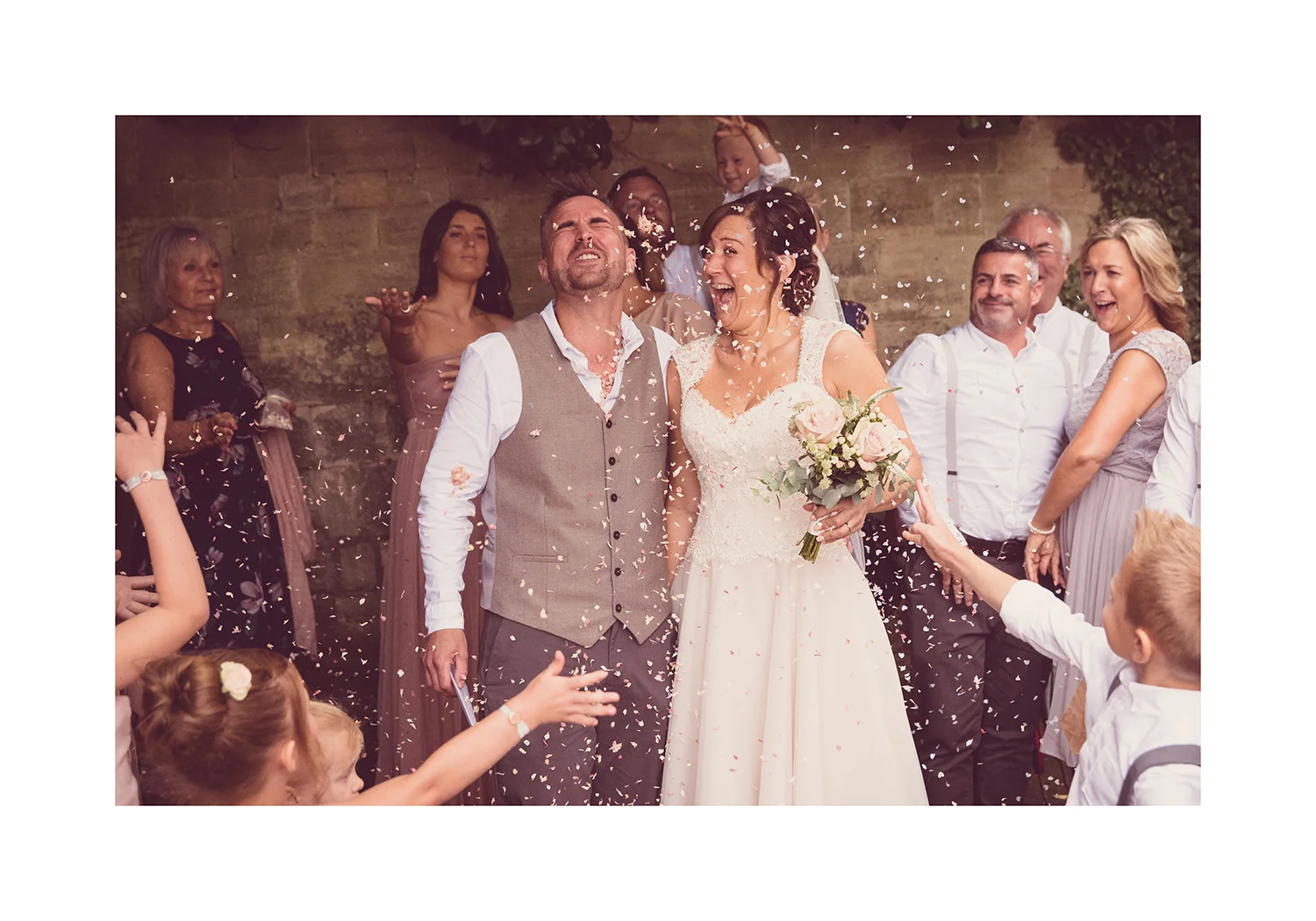 1_0003_confetti.jpg
