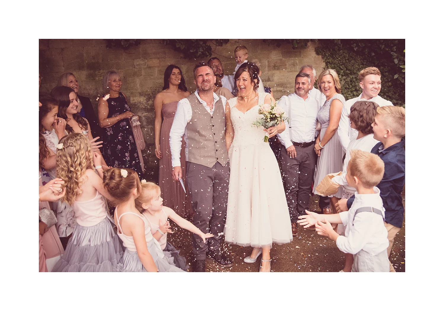1_0005_confetti.jpg