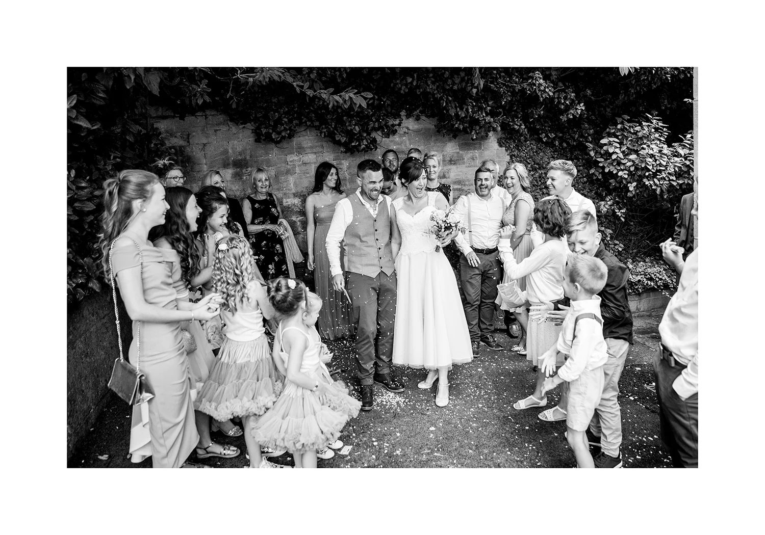 1_0006_confetti.jpg