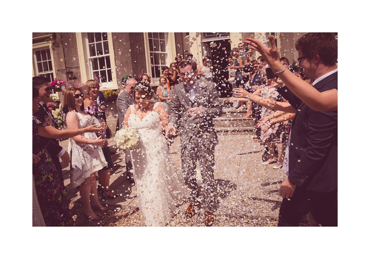 1_0007_confetti.jpg