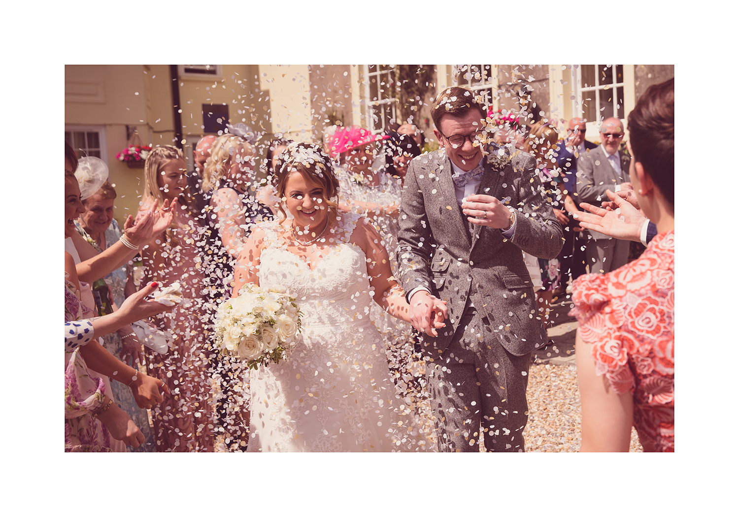 1_0008_confetti.jpg