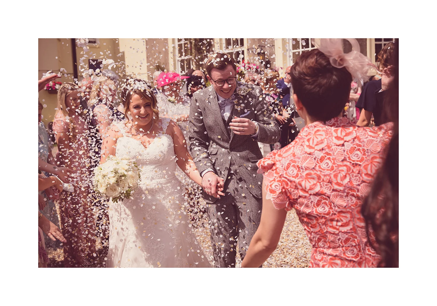 1_0009_confetti.jpg