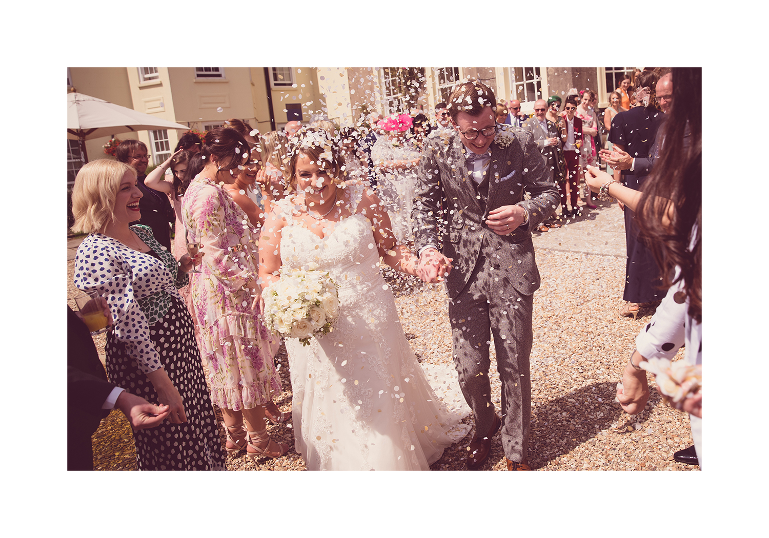 1_0010_confetti .jpg