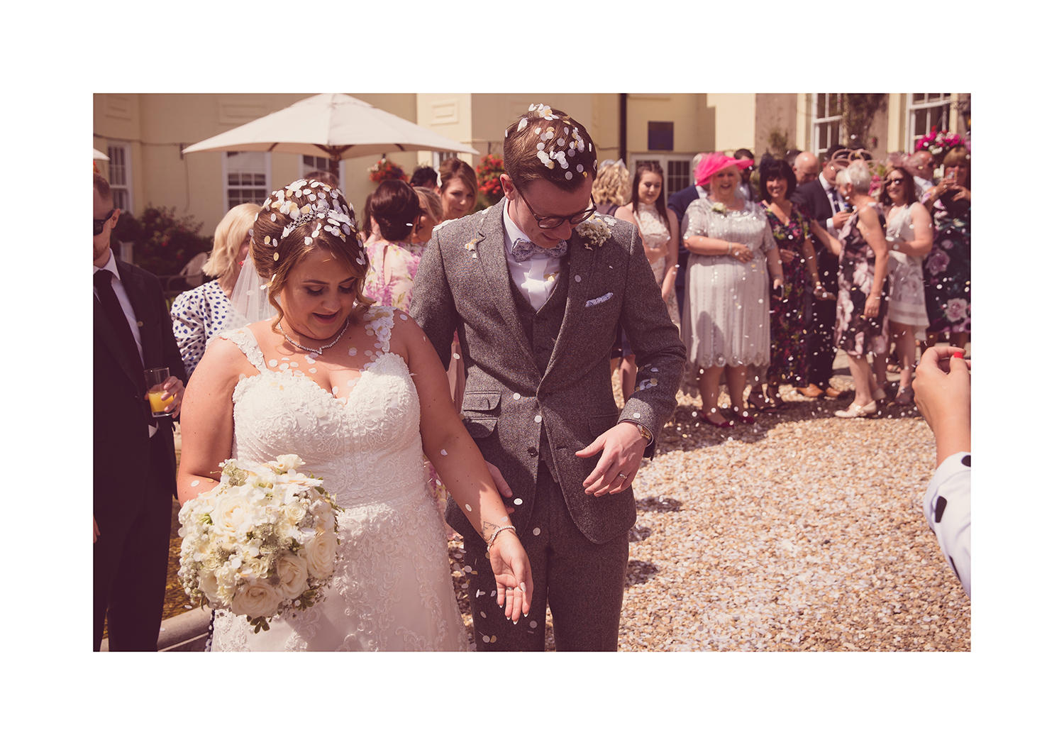 2_0002_confetti.jpg