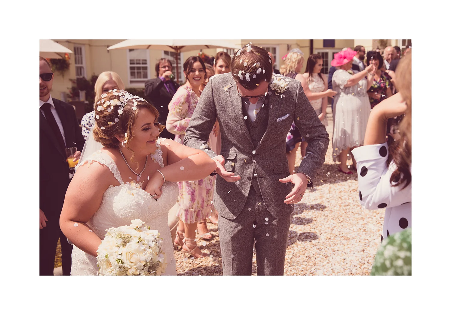 2_0003_confetti.jpg