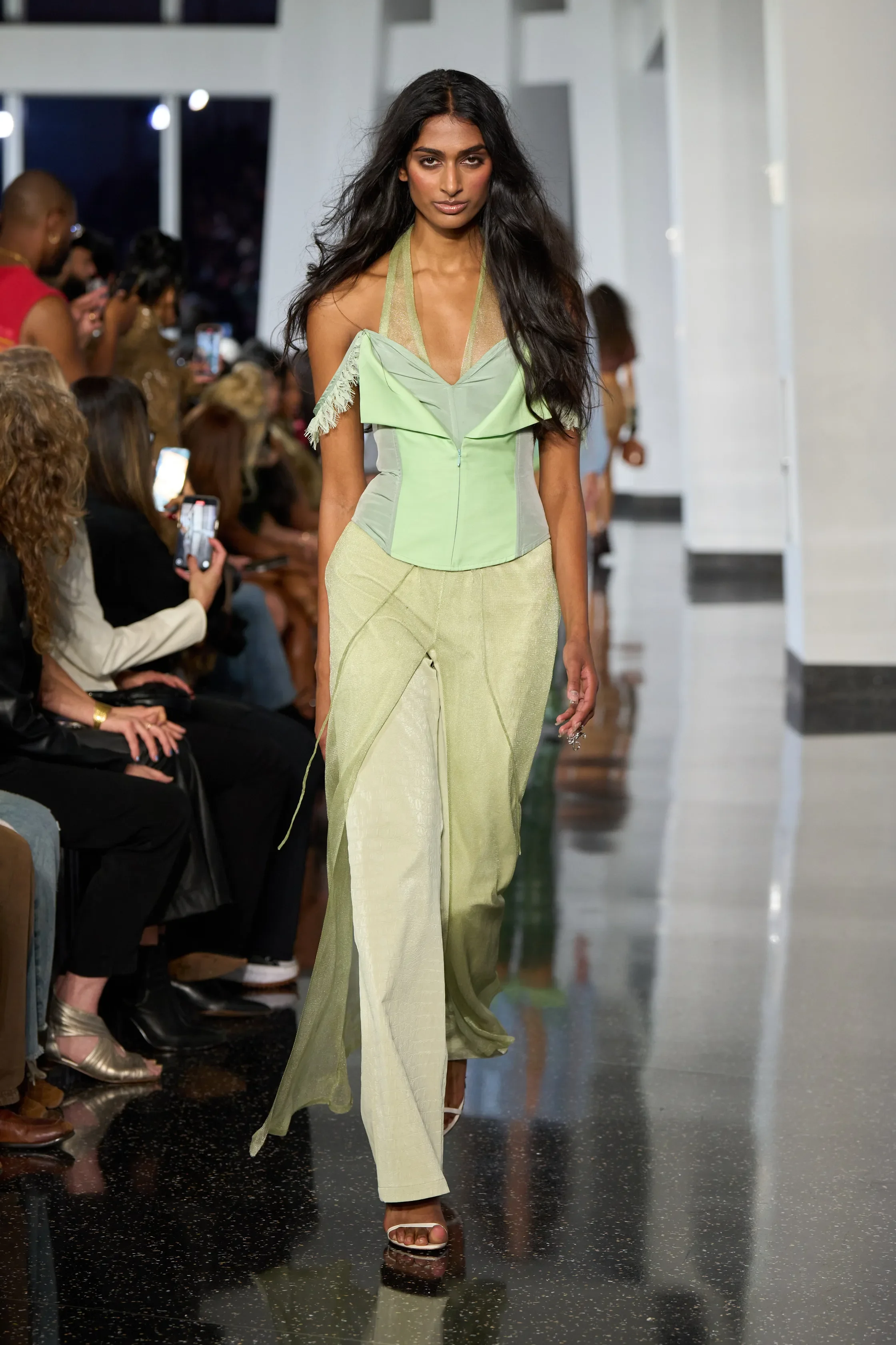 00016-kim-shui-spring-2026-ready-to-wear-credit-gorunway.webp