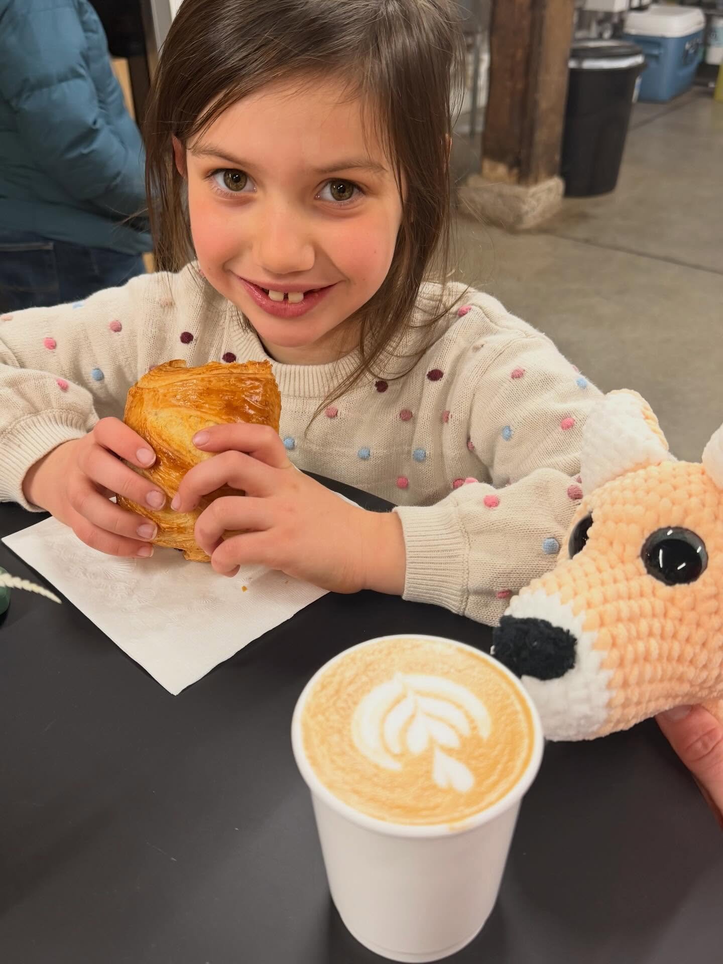 Cold Saturdays call for flaky croissants and hot cappuccinos 🥐☕❄️
There&rsquo;s nothing better than warming up with a @bakery_at_magpie croissant in one hand and a @chestnutridgecoffee cappuccino in the other.

Slow mornings, good coffee, and local 
