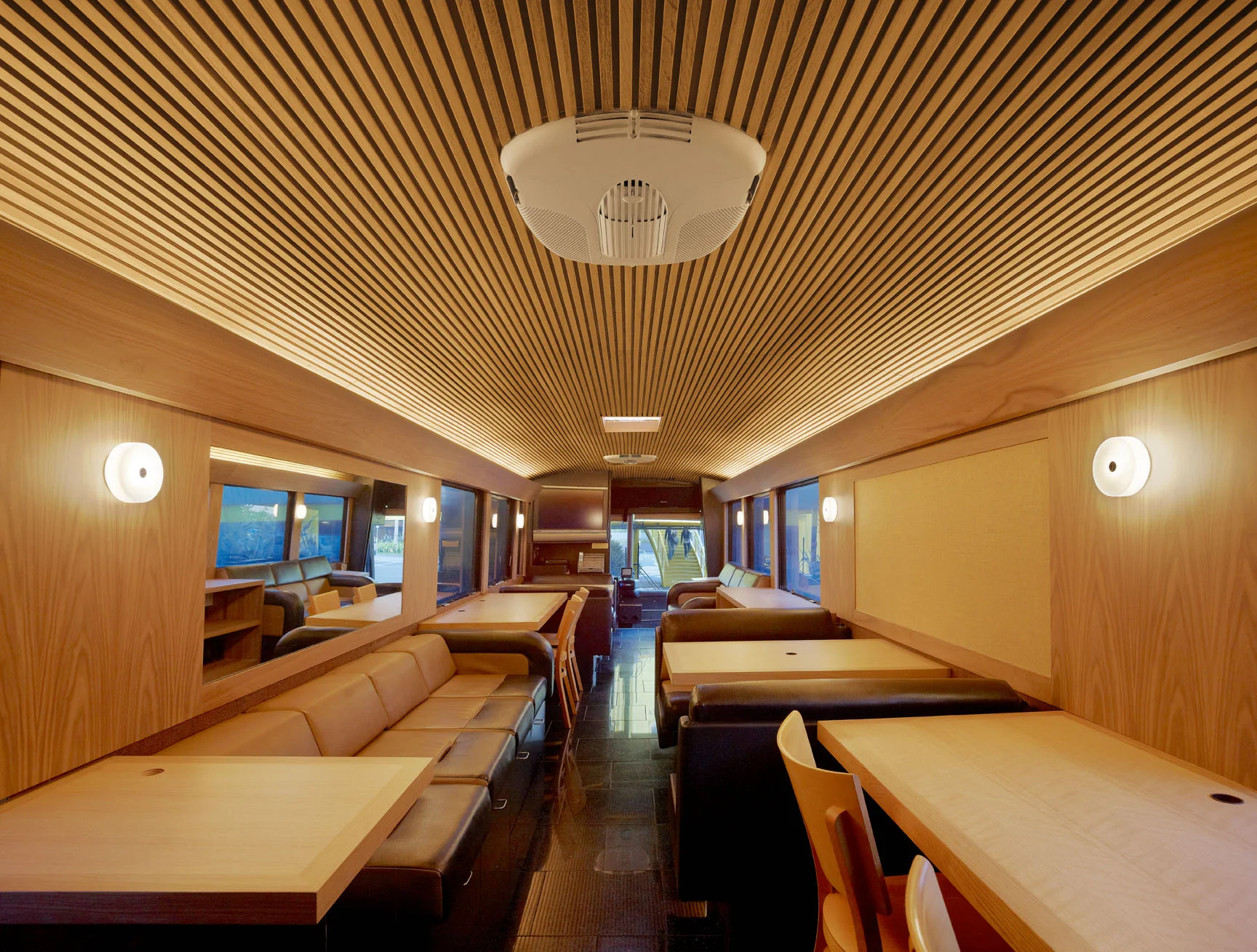 Dragon Bus 52864_o.jpg