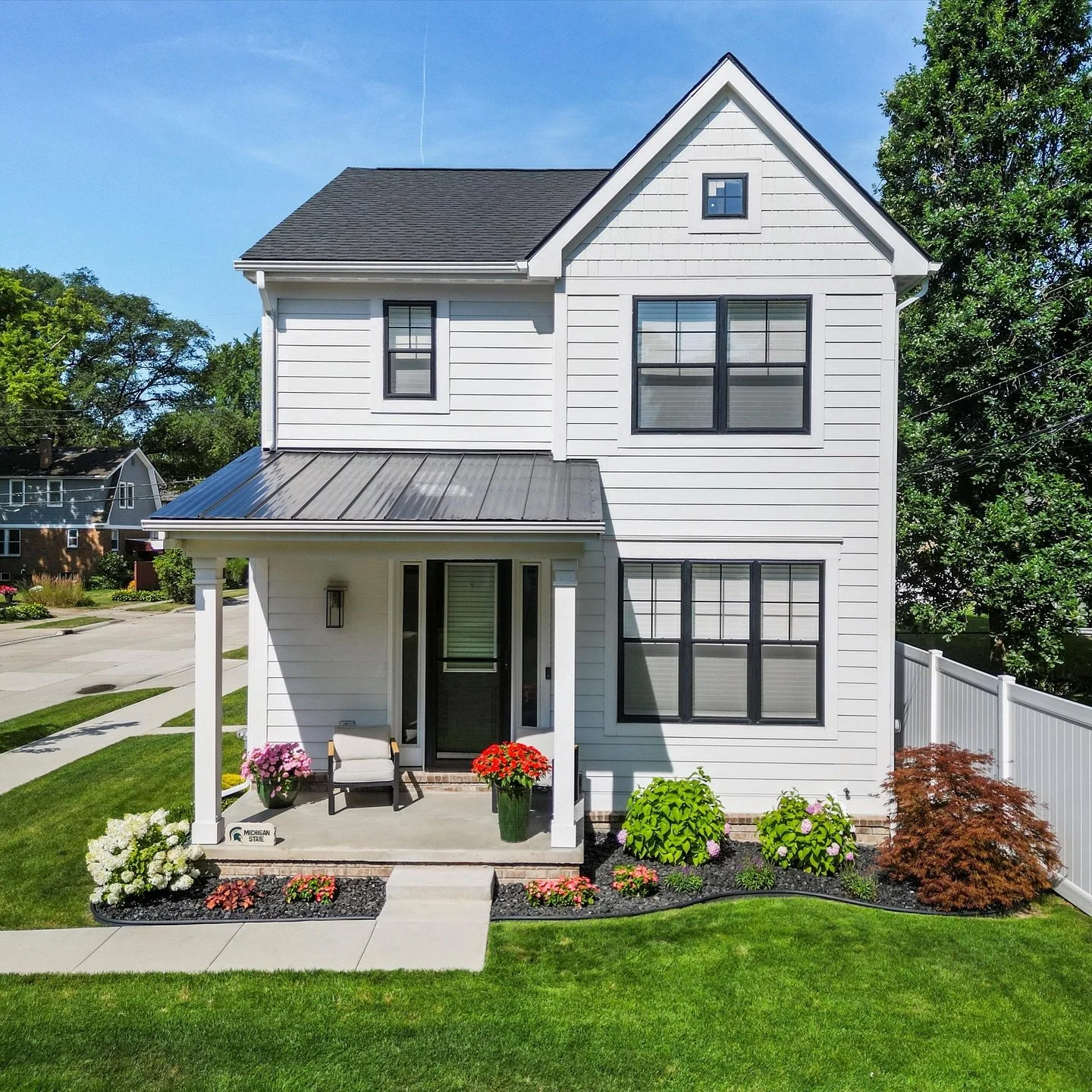Just Sold in the heart of Royal Oak ❤️ 

Congratulations to our seller on selling her exceptional newer construction home in the heart of Royal Oak. 

Offering nearly 3,000 square feet of refined living space, this home seamlessly blends timeless cra