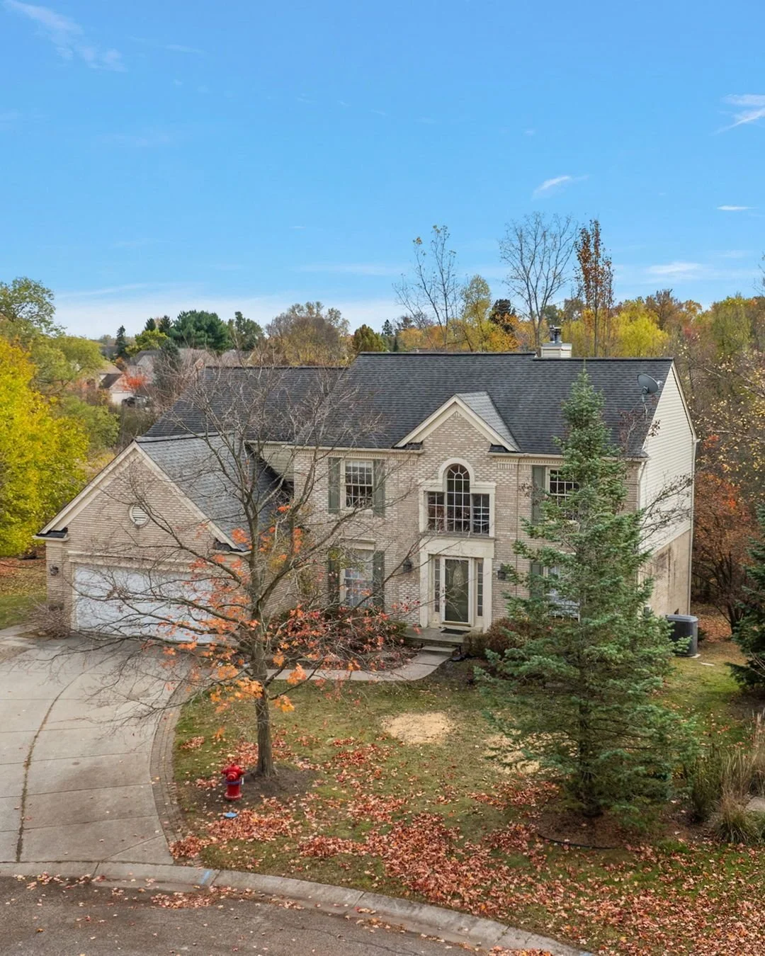 Now Available in West Bloomfield 

Discover timeless elegance and modern comfort in this beautifully maintained brick colonial, ideally situated in a quiet cul-de-sac and backing to a peaceful nature preserve in the heart of West Bloomfield.

From th