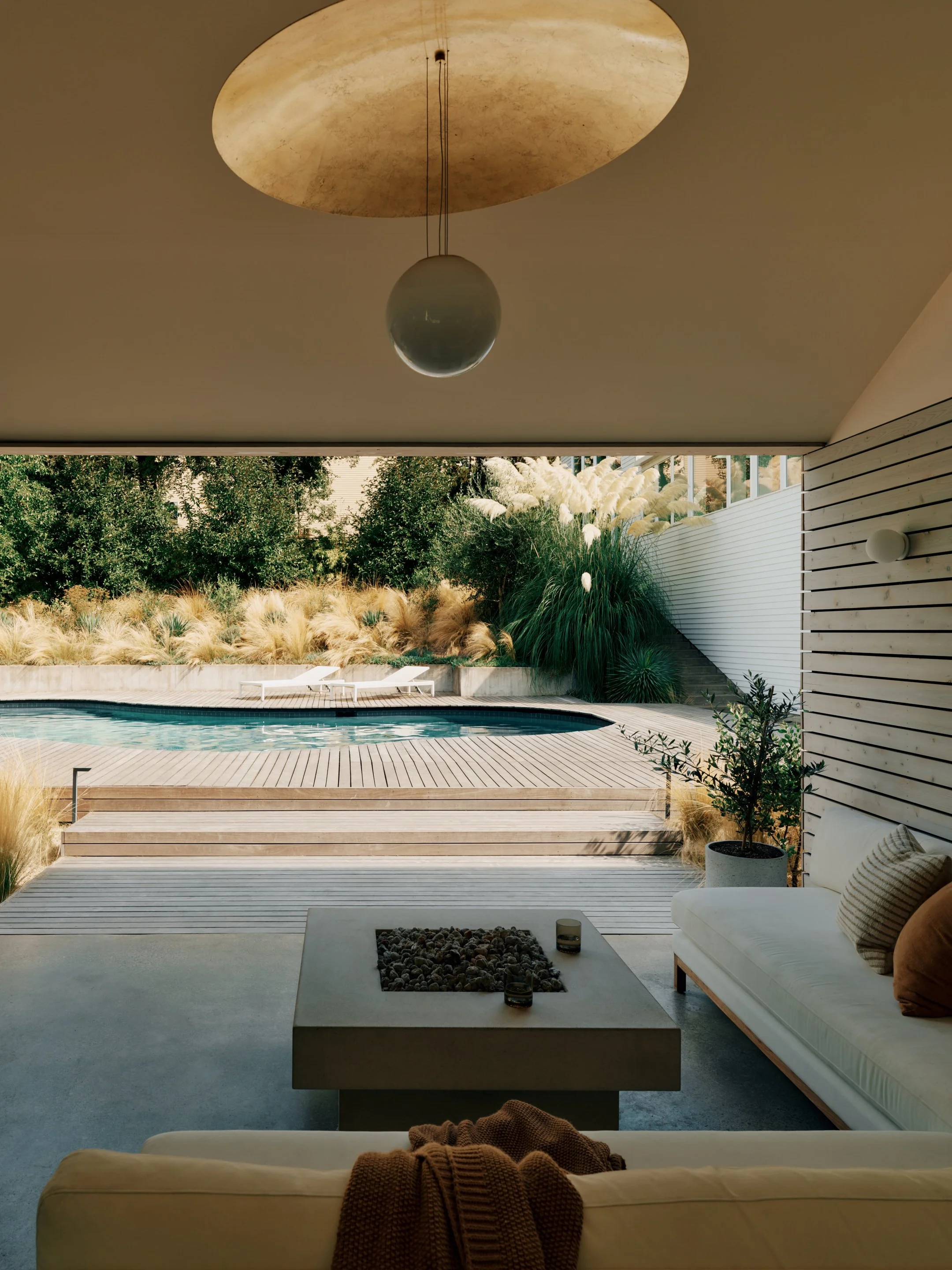 Helland_Pool_DSF0461.jpg