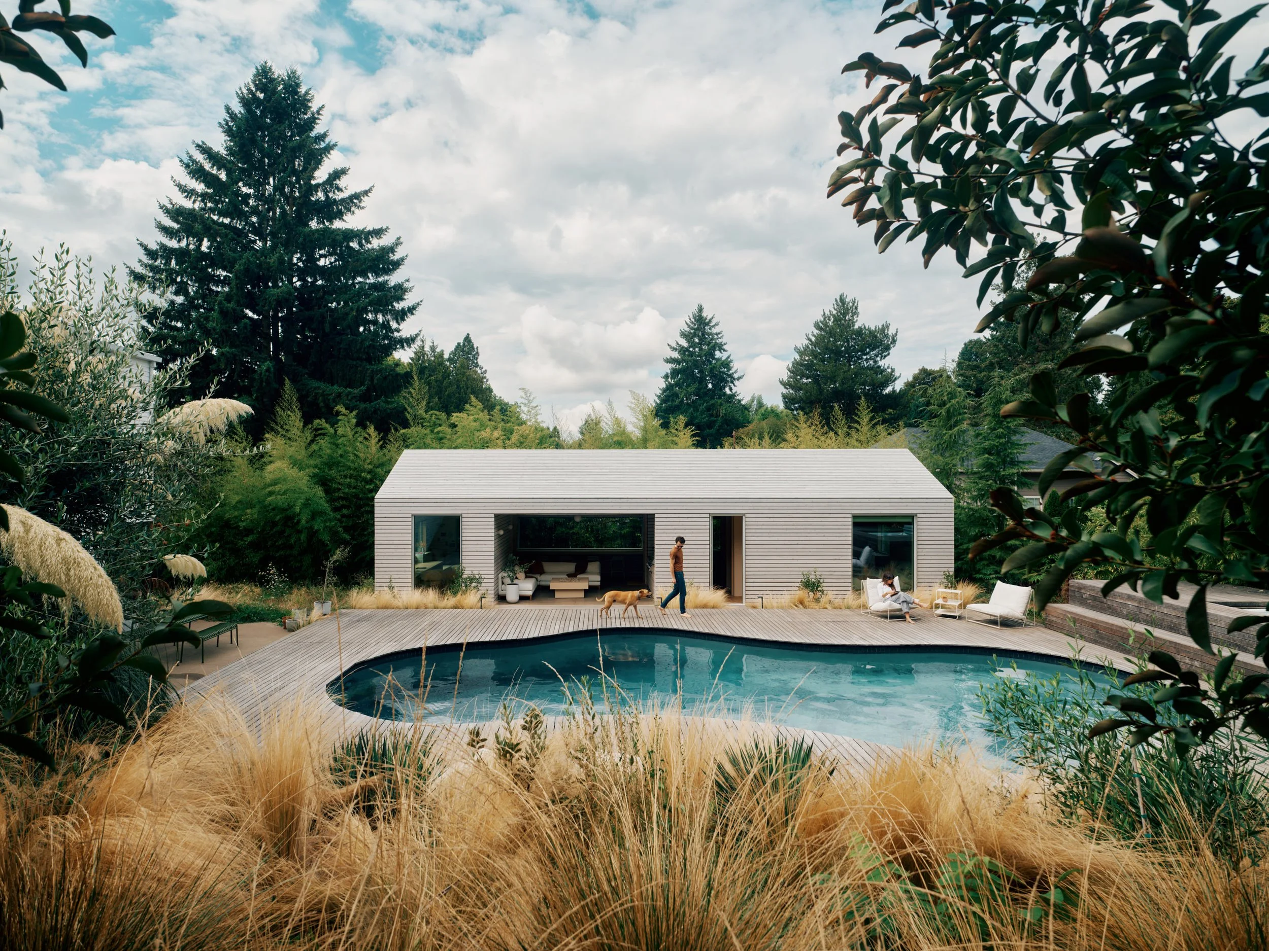 Helland_Pool_DSF9298.jpg