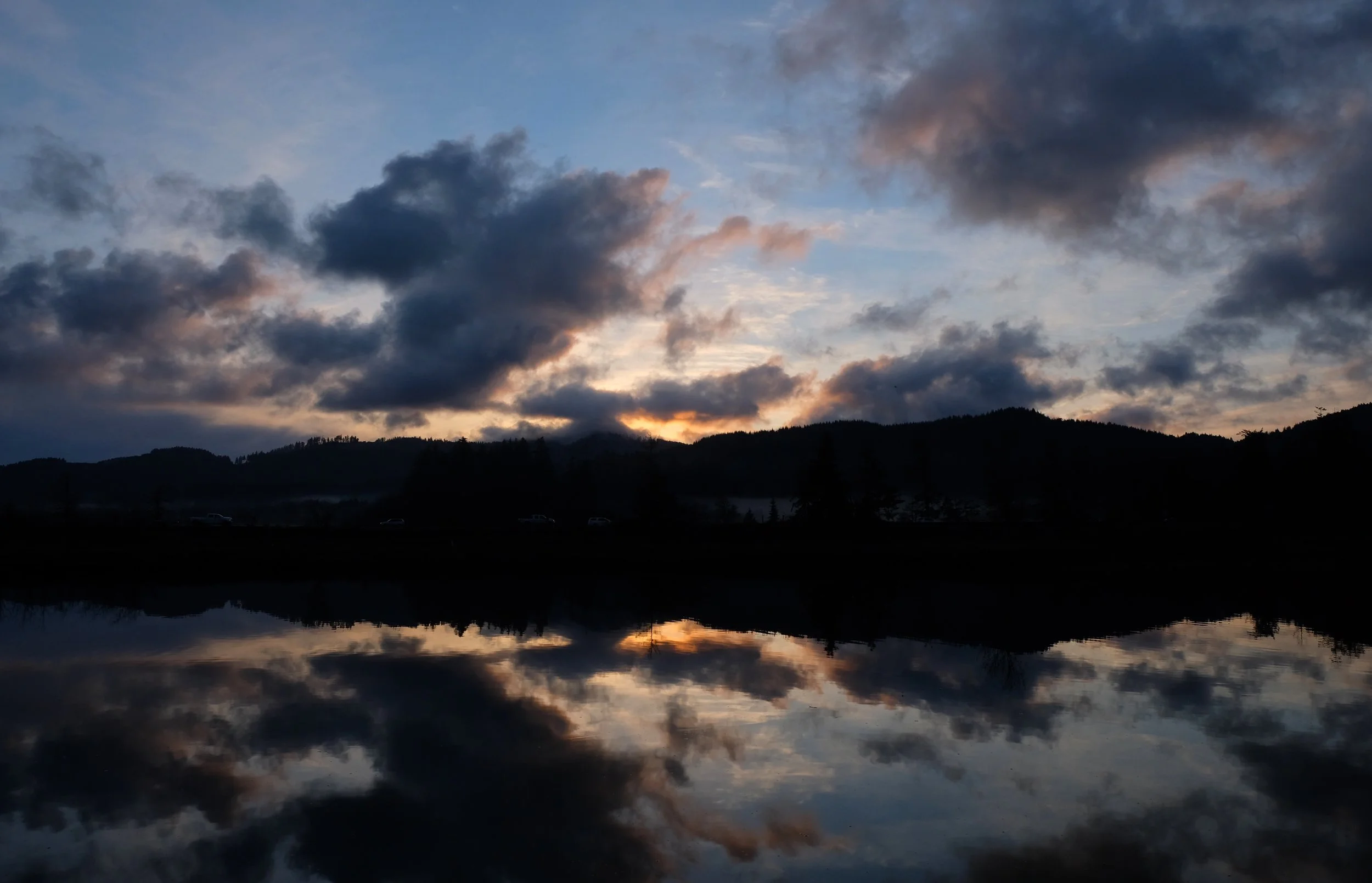 Mud Bay sunset, shot on December 24, 2018 with Fujifilm X-T20.
