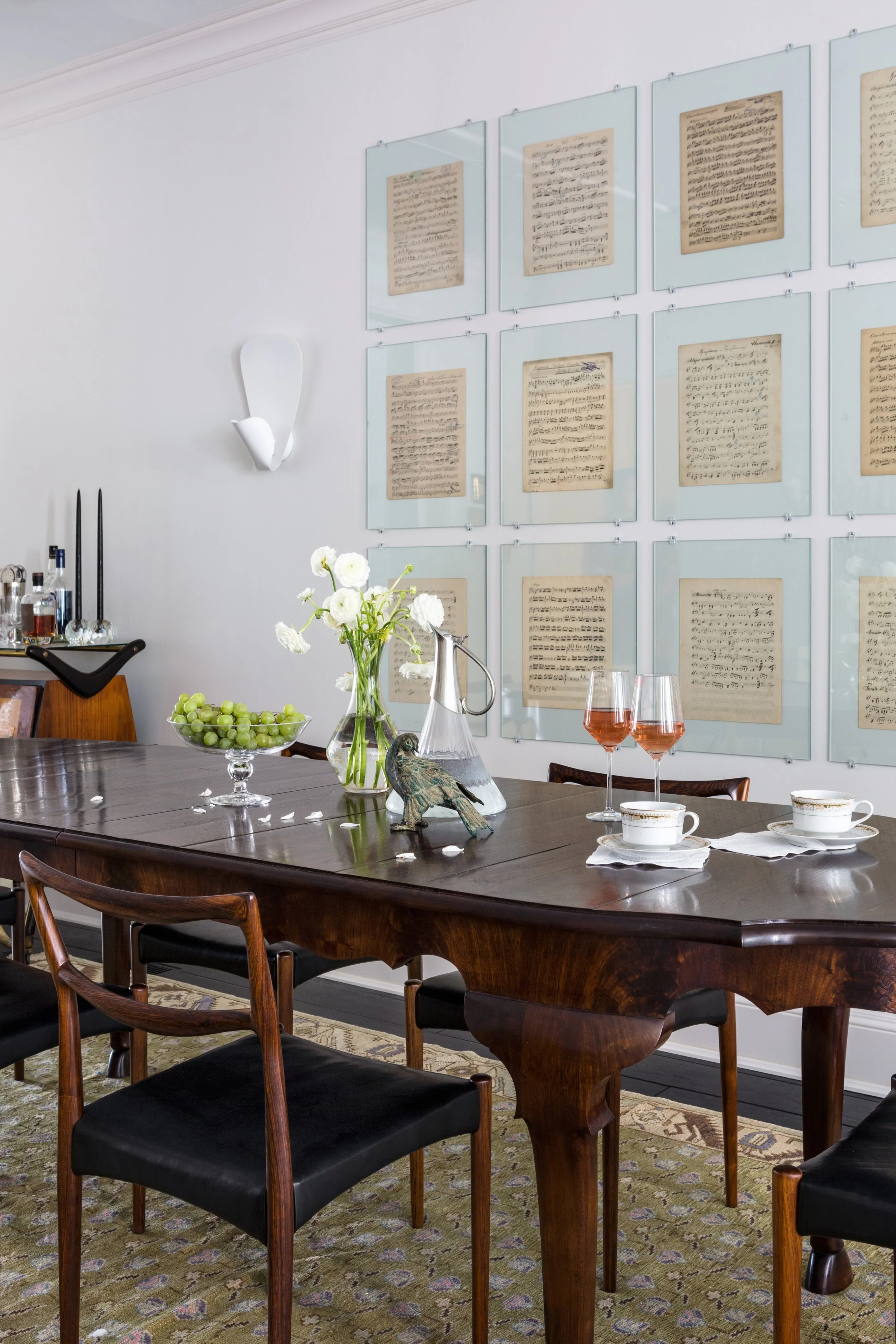 eclectic, elegant dining room :: huntleycodesign