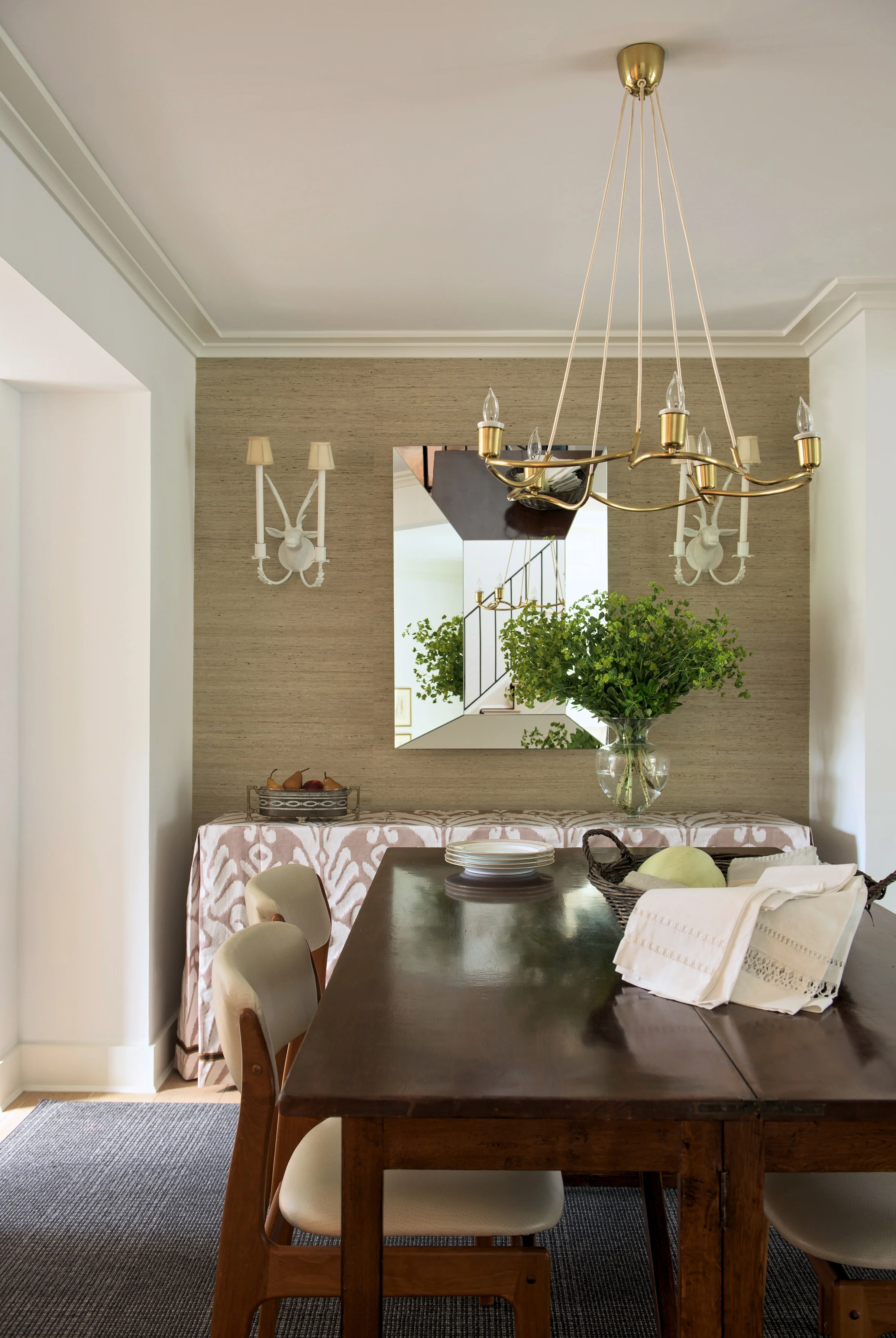 Huntley & Co. Hancock dining room