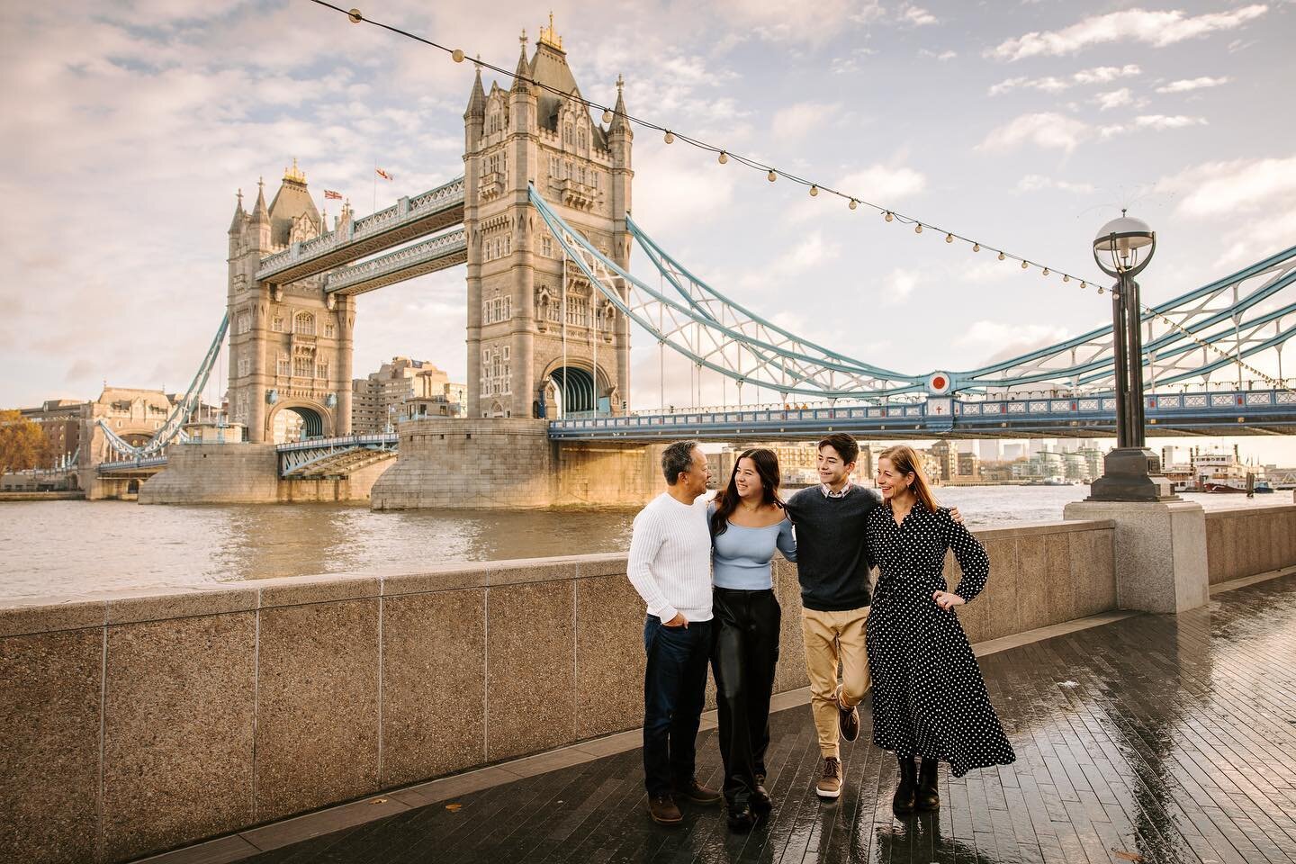 TOWER BRIDGE 🌉🌁

yes I can take you to all these spots &amp; yes I can show you the best areas for photos - so you don&rsquo;t need any knowledge of the local area at all!

#londonfamilyphotographer #londonportraitphotographer #londonphotographer #