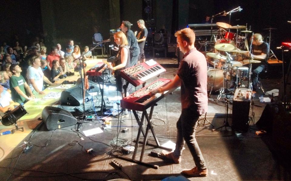 The-Chills-live-8.jpeg