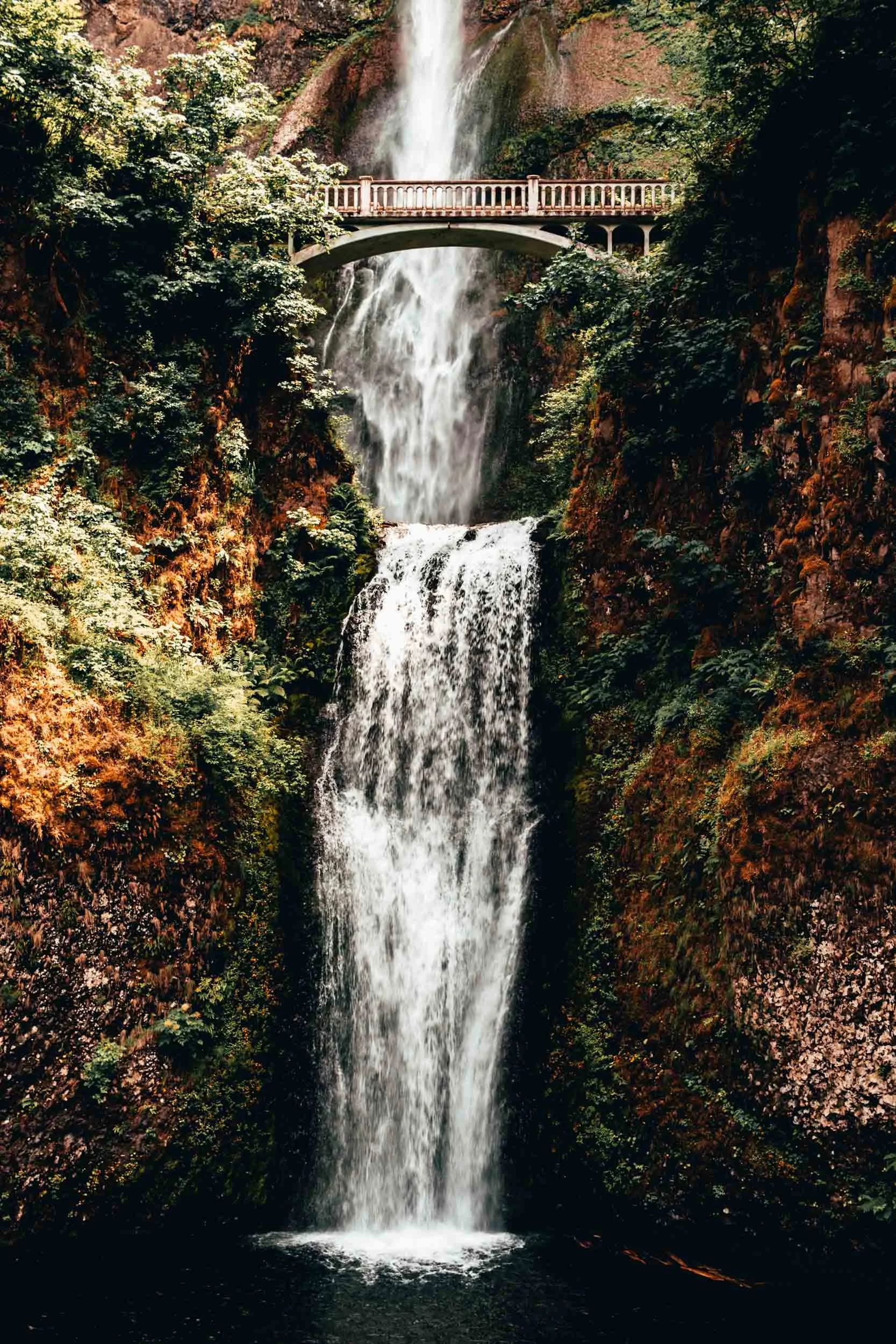 Multnomah Falls Alternative edit (Copy)