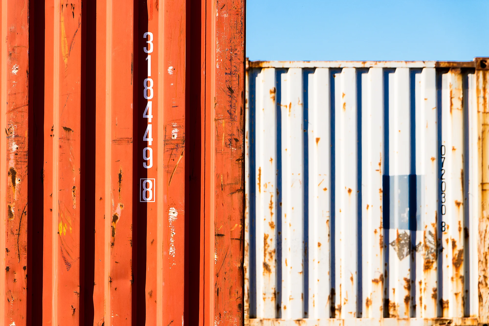 Minimalist_Containers_2000.jpg