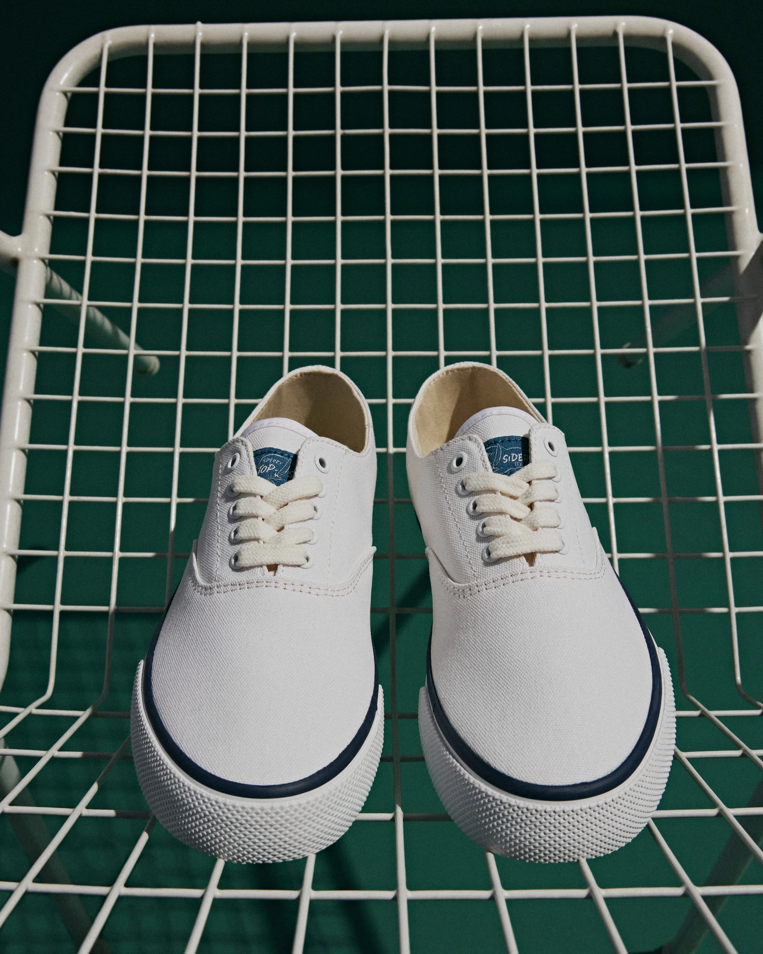 s24_ladies_still_striper II cvo sneaker_white_01_20311.jpg