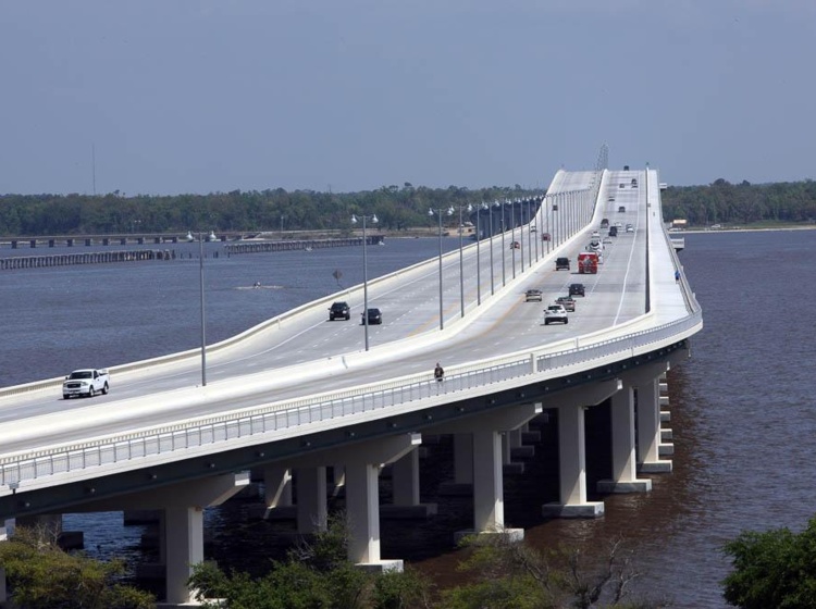 Biloxi Bay Bridge 4.jpg