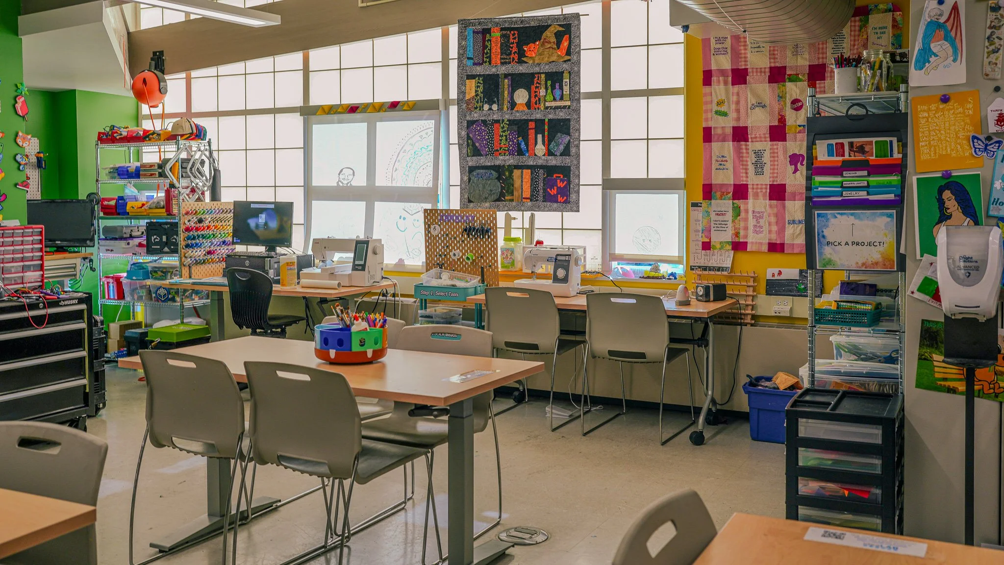 A Creative Communities Guide to Pictorial Research Papers 