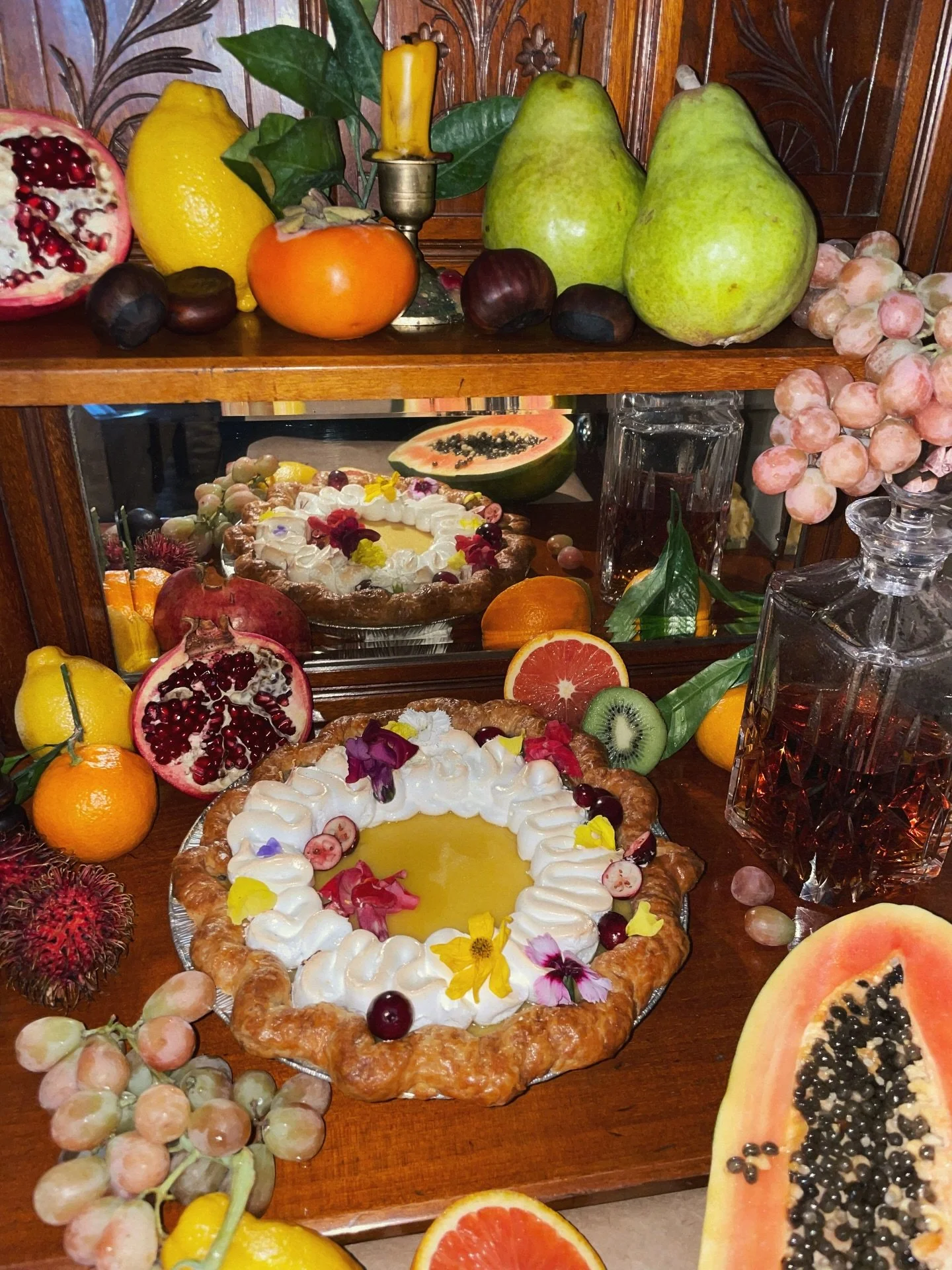 Holiday pre-ordering is live for pies, rolls, cookies, cinnamon rolls, and B&ucirc;che de No&euml;l ✨