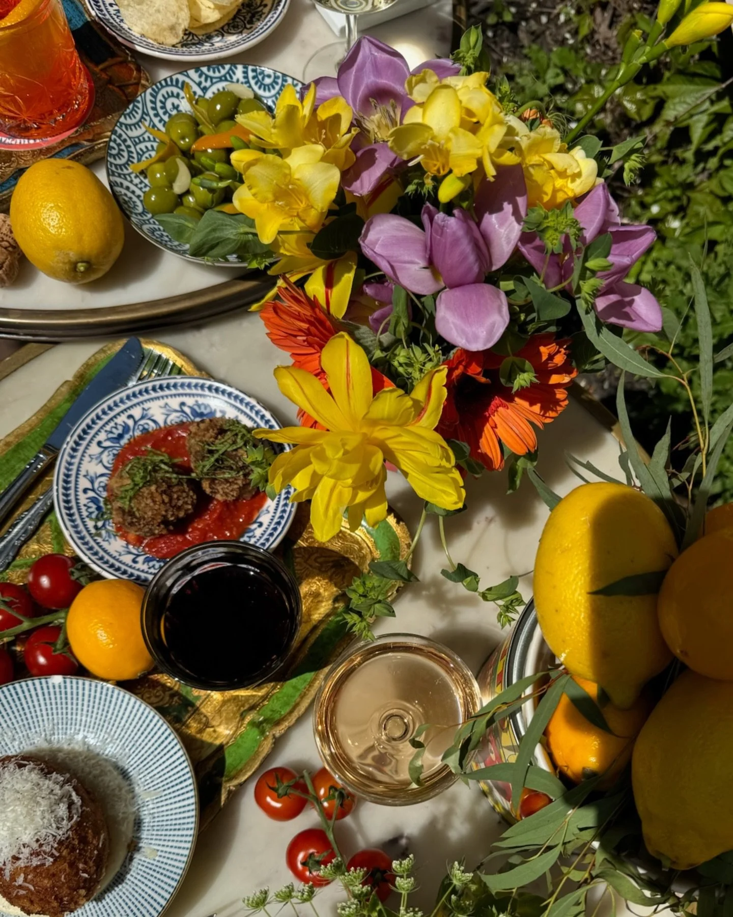 Our newest offering in Boston takes us on a journey of imagination to the tiny tables lining Venetian canals and small alleyways of Rome. It is here that life unfolds at Aperitivo, an enchanting tradition that invites us to gather, eat, and celebrate