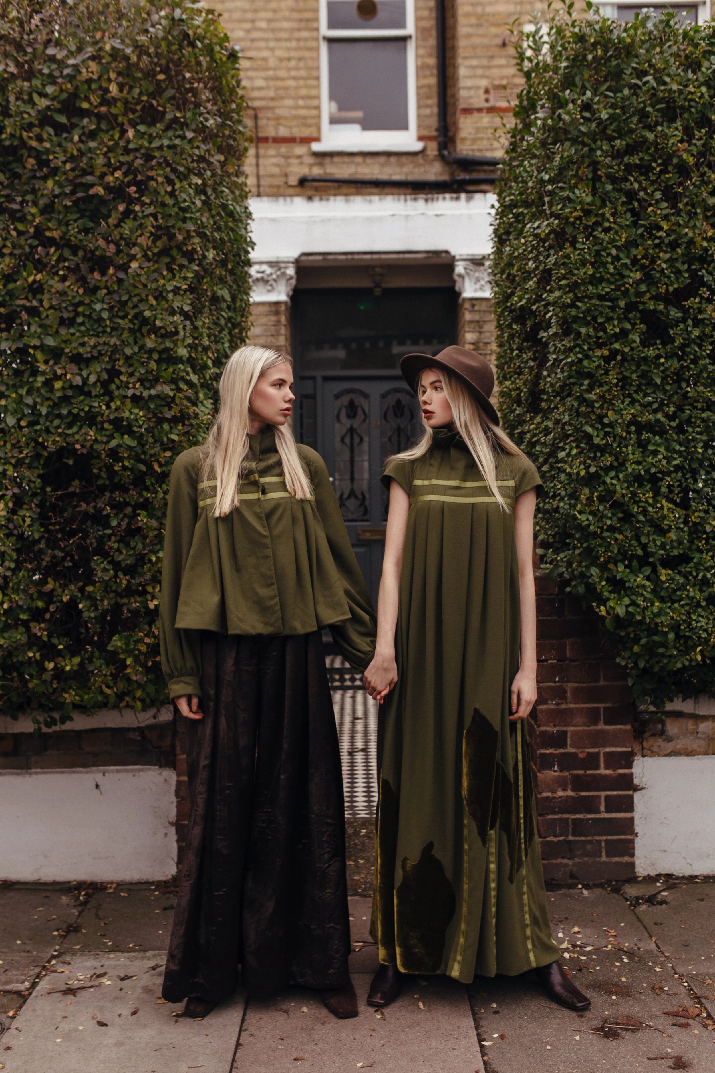 Twins-M+P-7.jpg