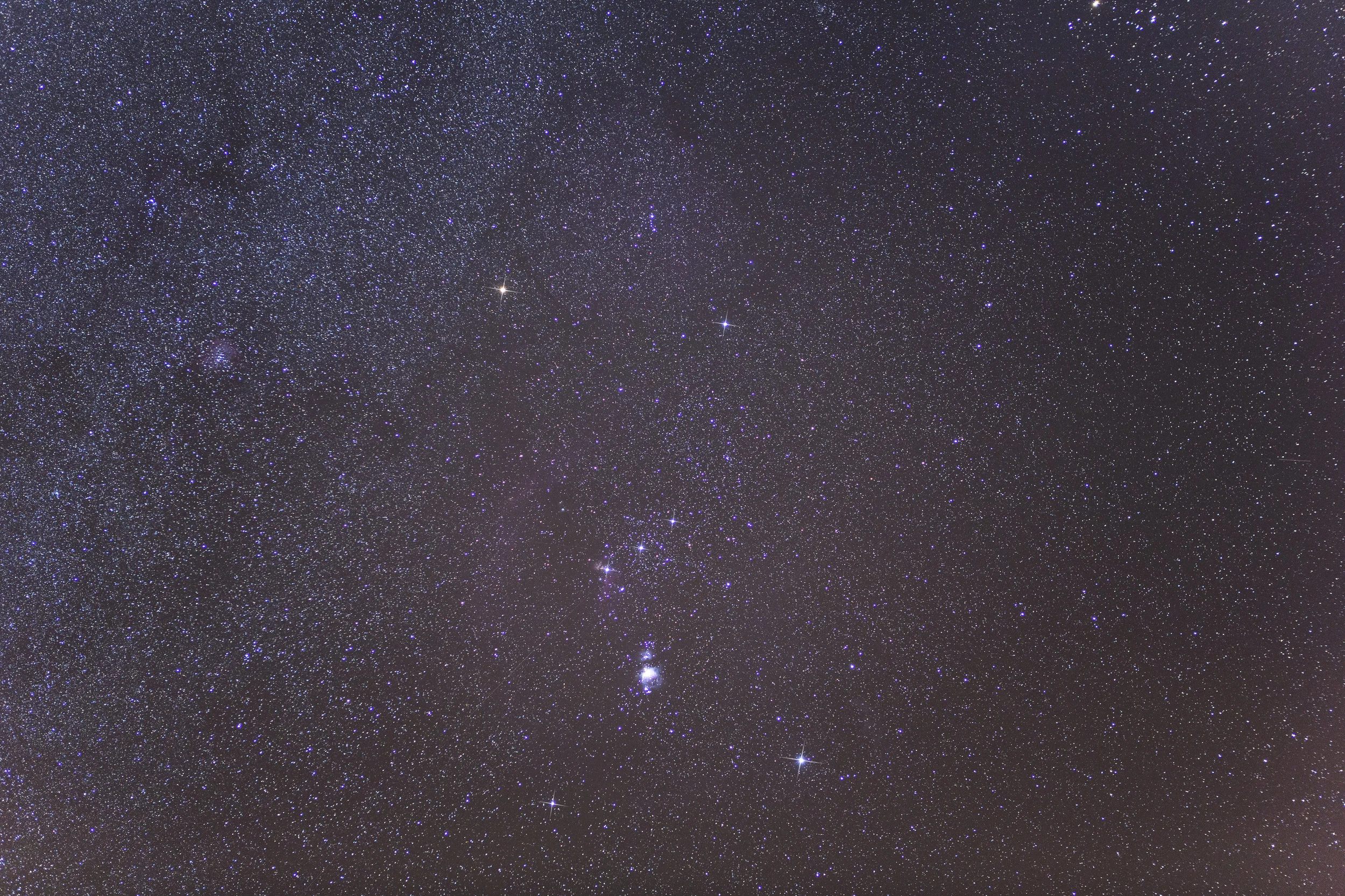 ISO 800/46mm/f2.8/230secs