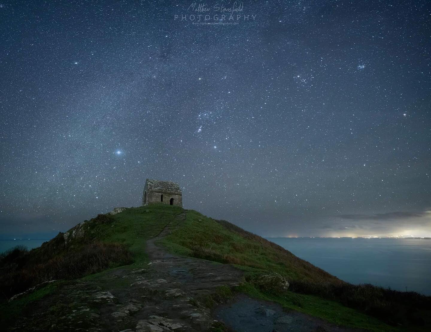 Rame Head - Cornwall
Web: www.nightskies.mattstansfield.com

For this evening, I thought I would share an image taken from Rame Head. The southeast coast of Cornwall is always my go-to location when the weather's looking uncertain. Being so close to 