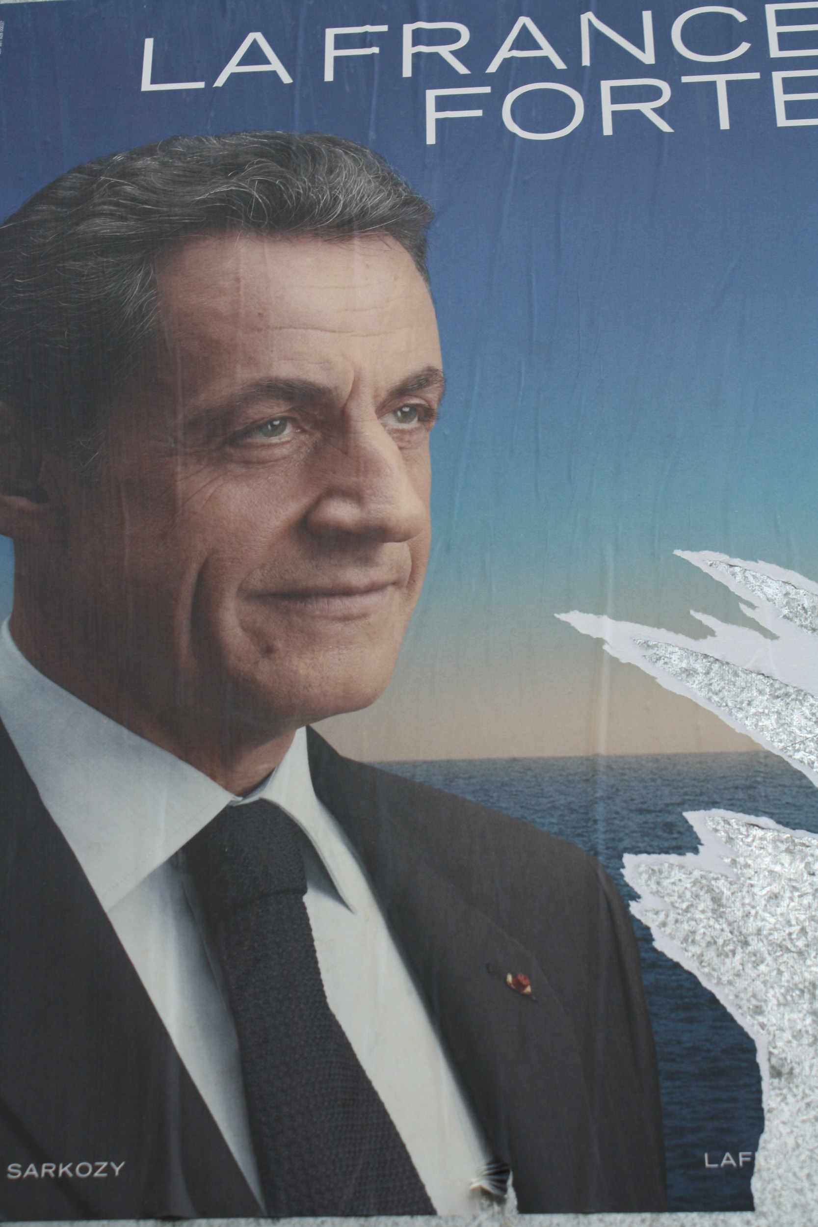 Sarkozy wave 2012.jpg