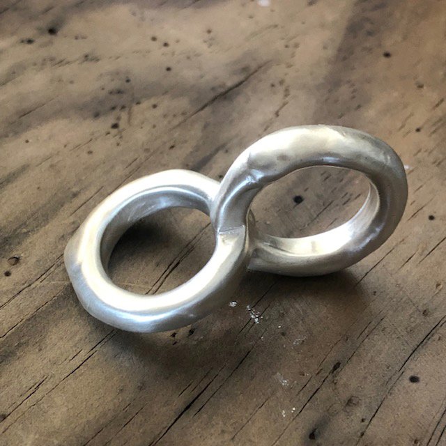 Siamese rings 2.jpg