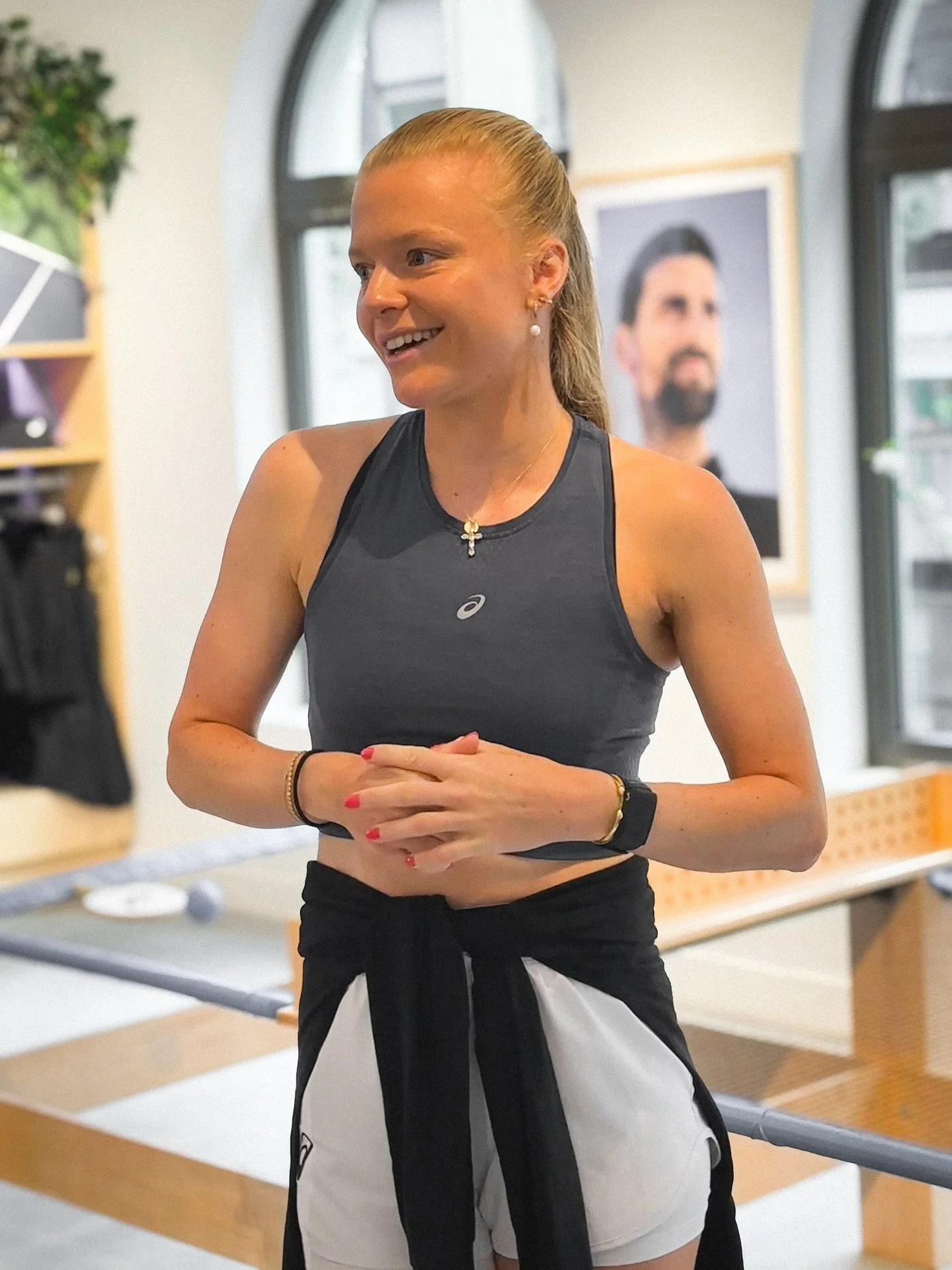 Had to try the invisible court in the Asics house! 🏓😀

@asicstennis