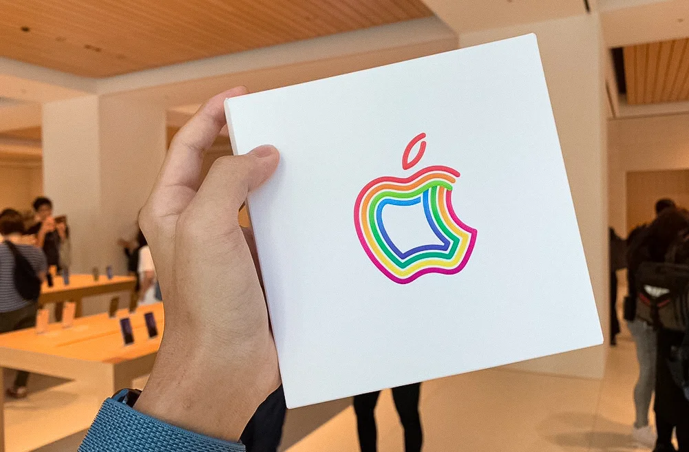 apple_marunouchi_gift.jpg