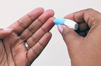 Dried blood spot sampling at home simplifies HbA1C testing for diabetics. Available soon through pharmacies.