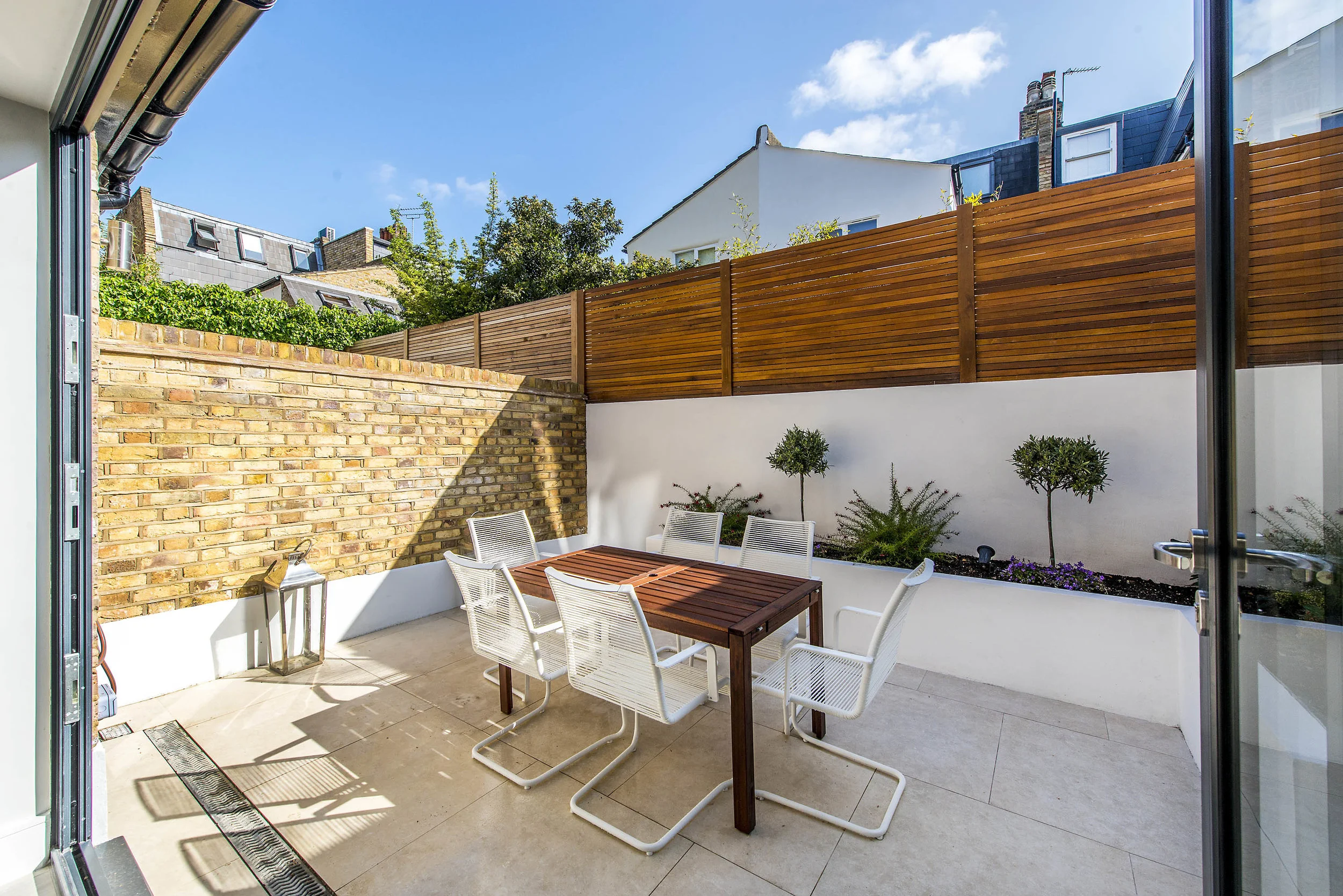 Aspire-371A Fulham Palace Road-10.jpg