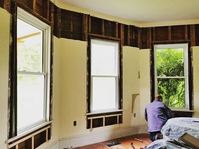 About to insulate the walls of an #oldhouse 
#historicrenovation #historicrestoration