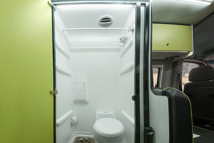 rv-bath-18.jpg