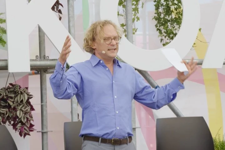 Nils Cornelissen hält Vortrag bei KOA zum Thema Wut und welche Strategien wir nutzen können, um mit ihr umzugehen