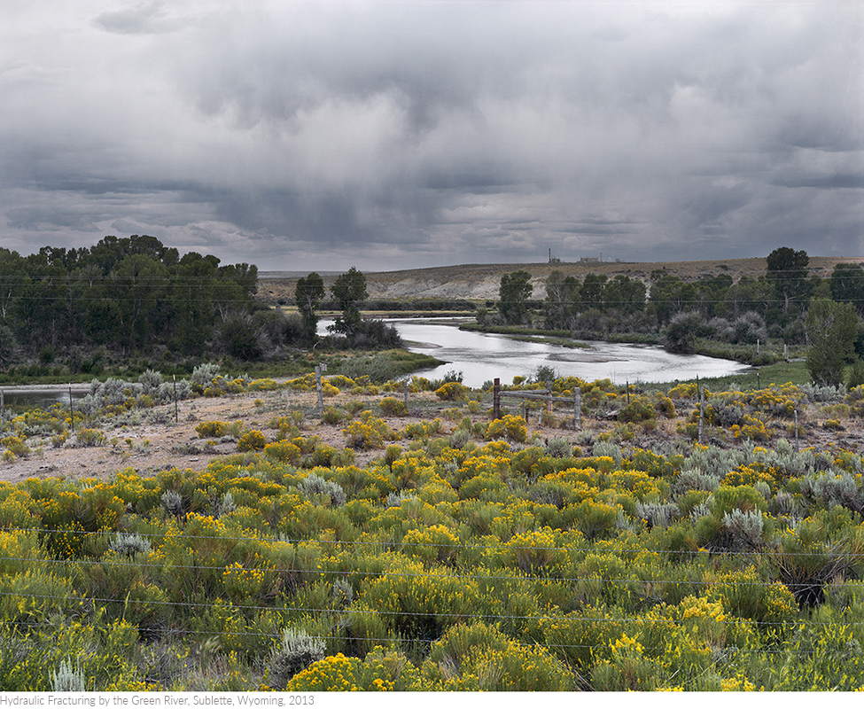 Hydraulic+Fracturing+by+the+Green+River,+Sublette,+Wyoming,+2013titledsamesize.jpg